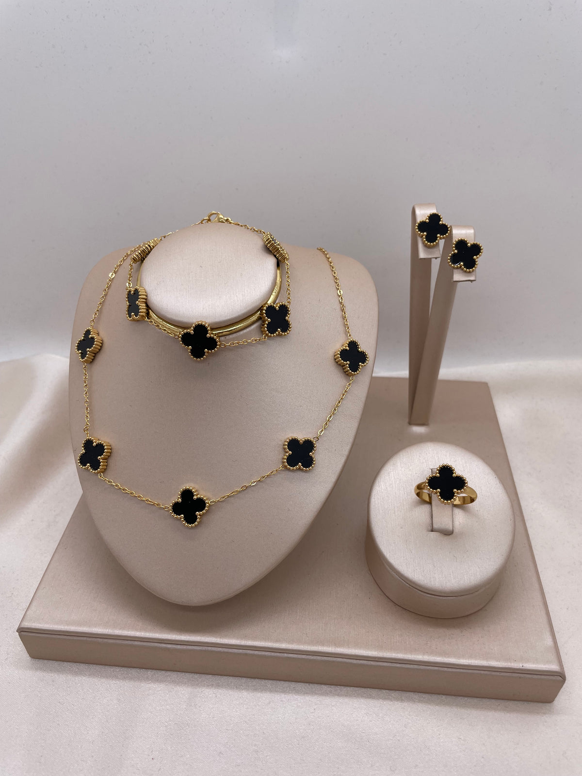 Vancleef Set