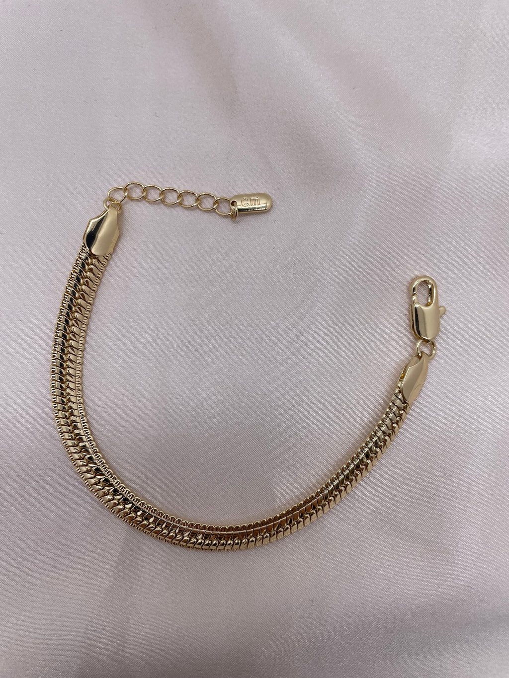Full Gold Simple Bracelet