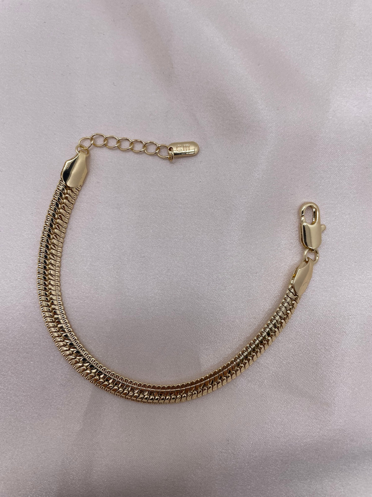 Full Gold Simple Bracelet