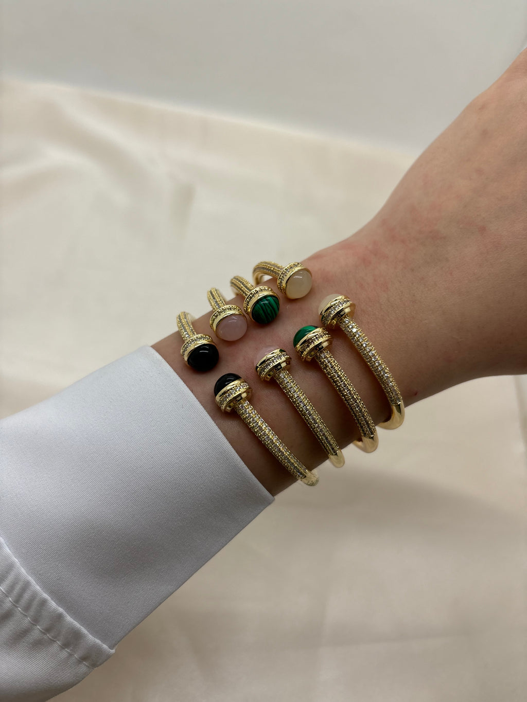 Gold round colorful bangle