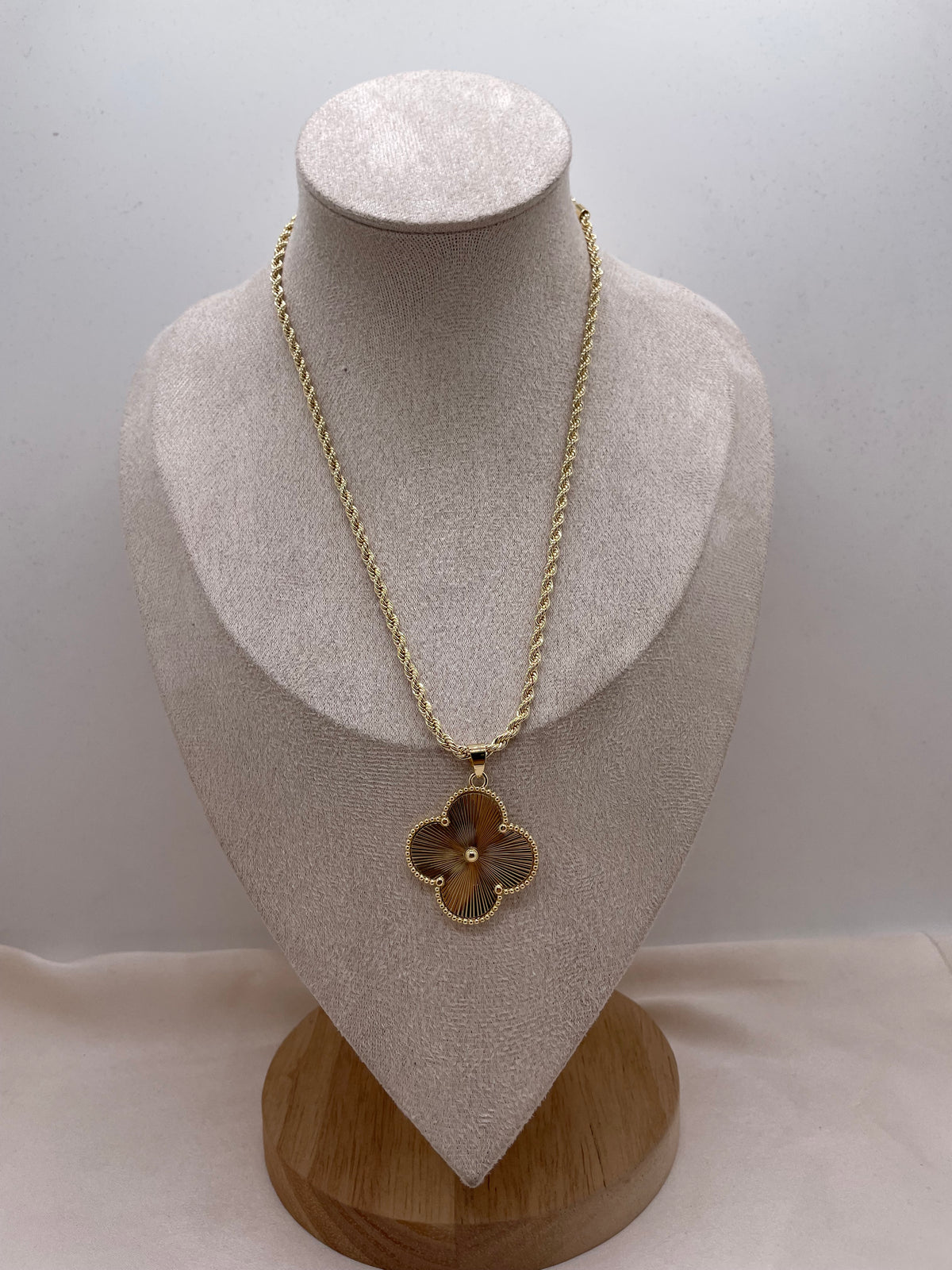 Vancleef Pendant Necklace 30N