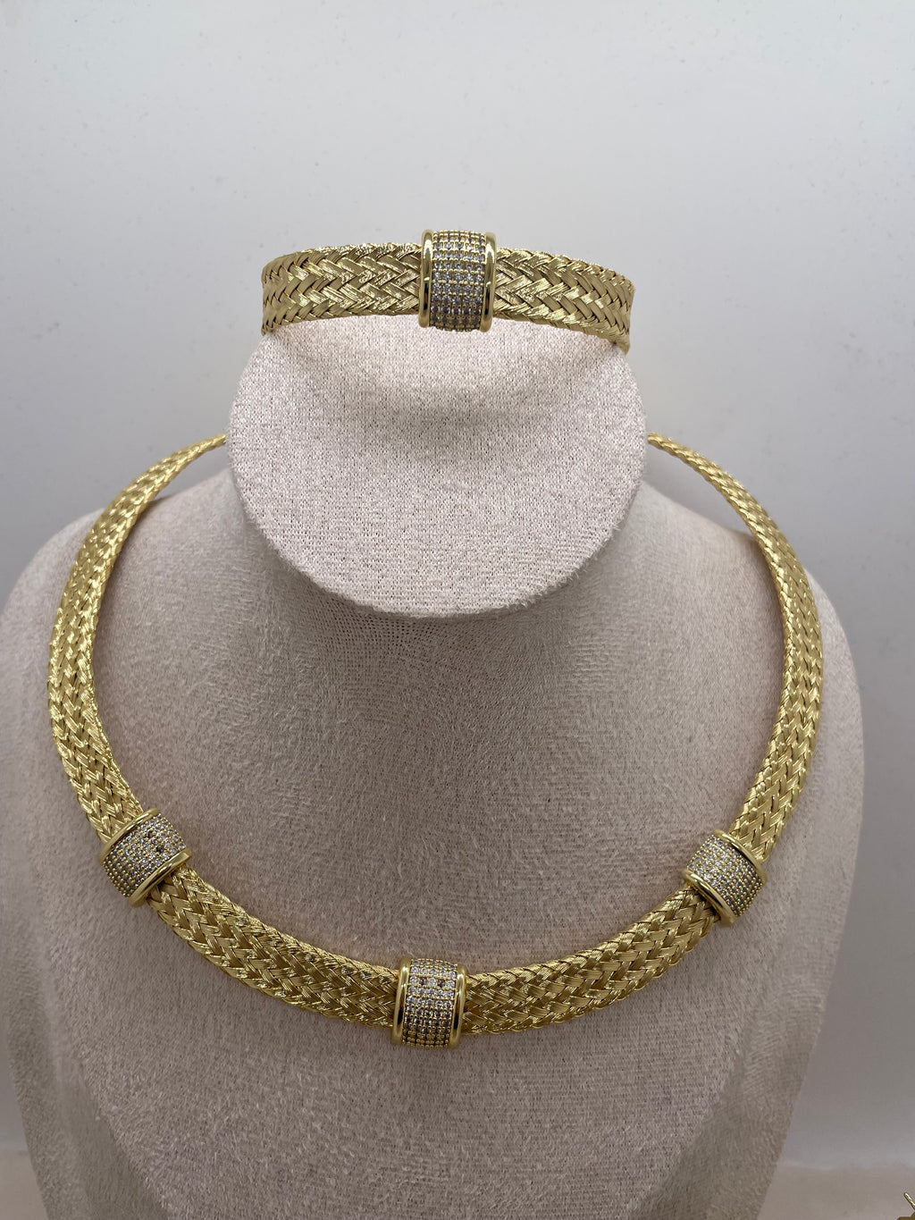 Set 000