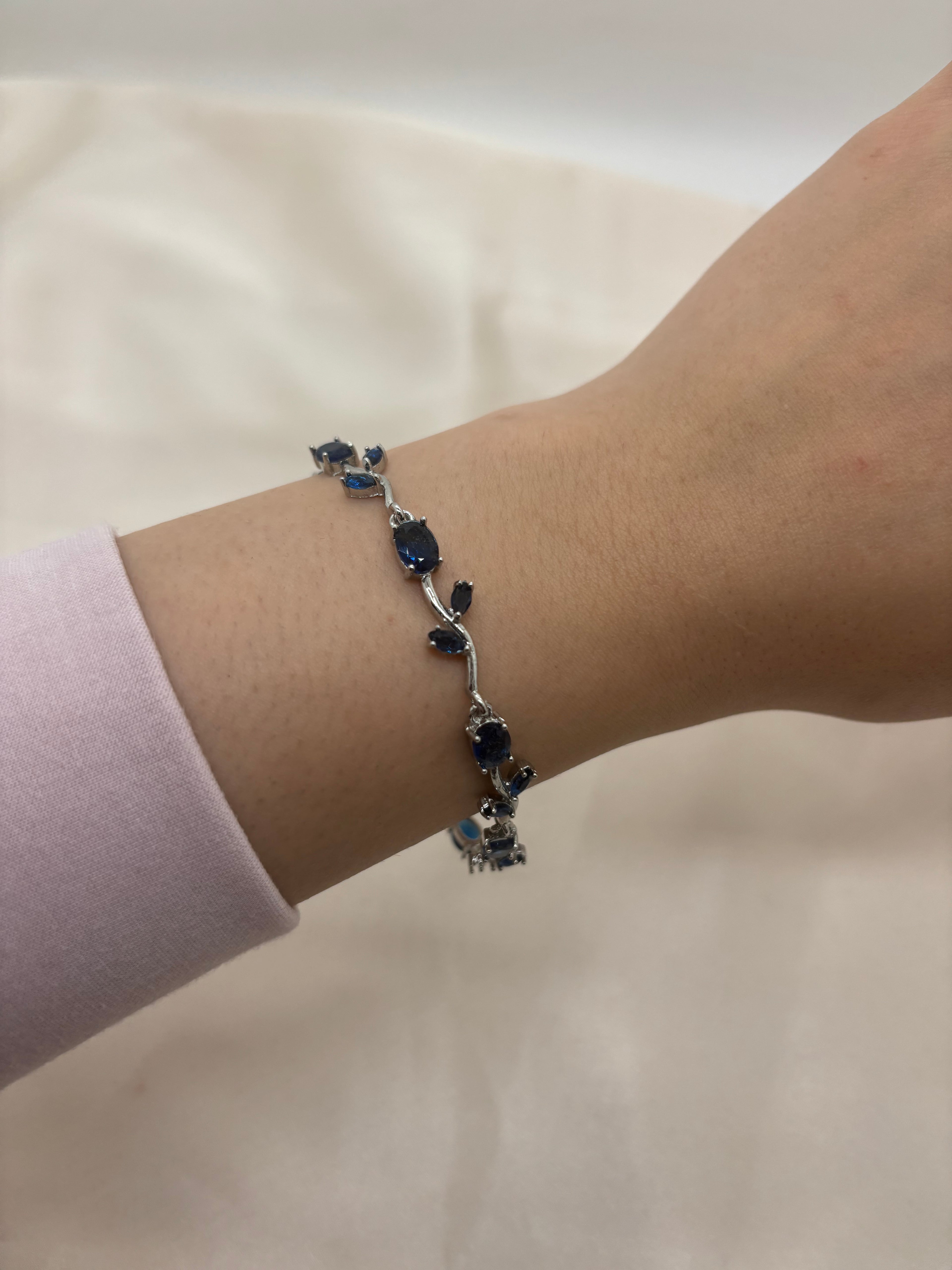 Tulip bracelet
