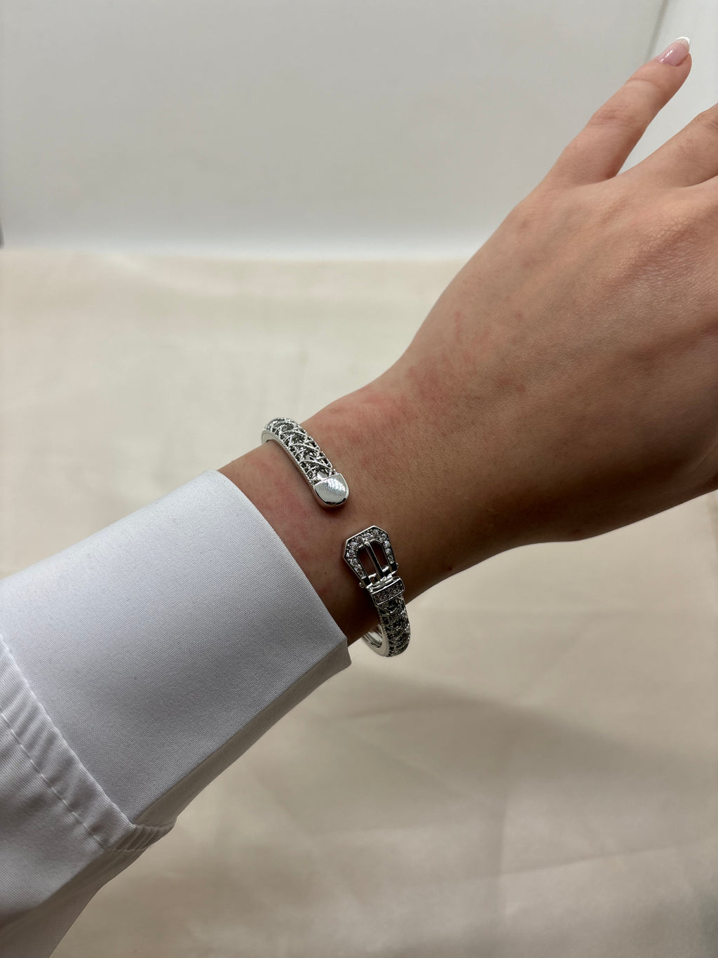 Belt bangle
