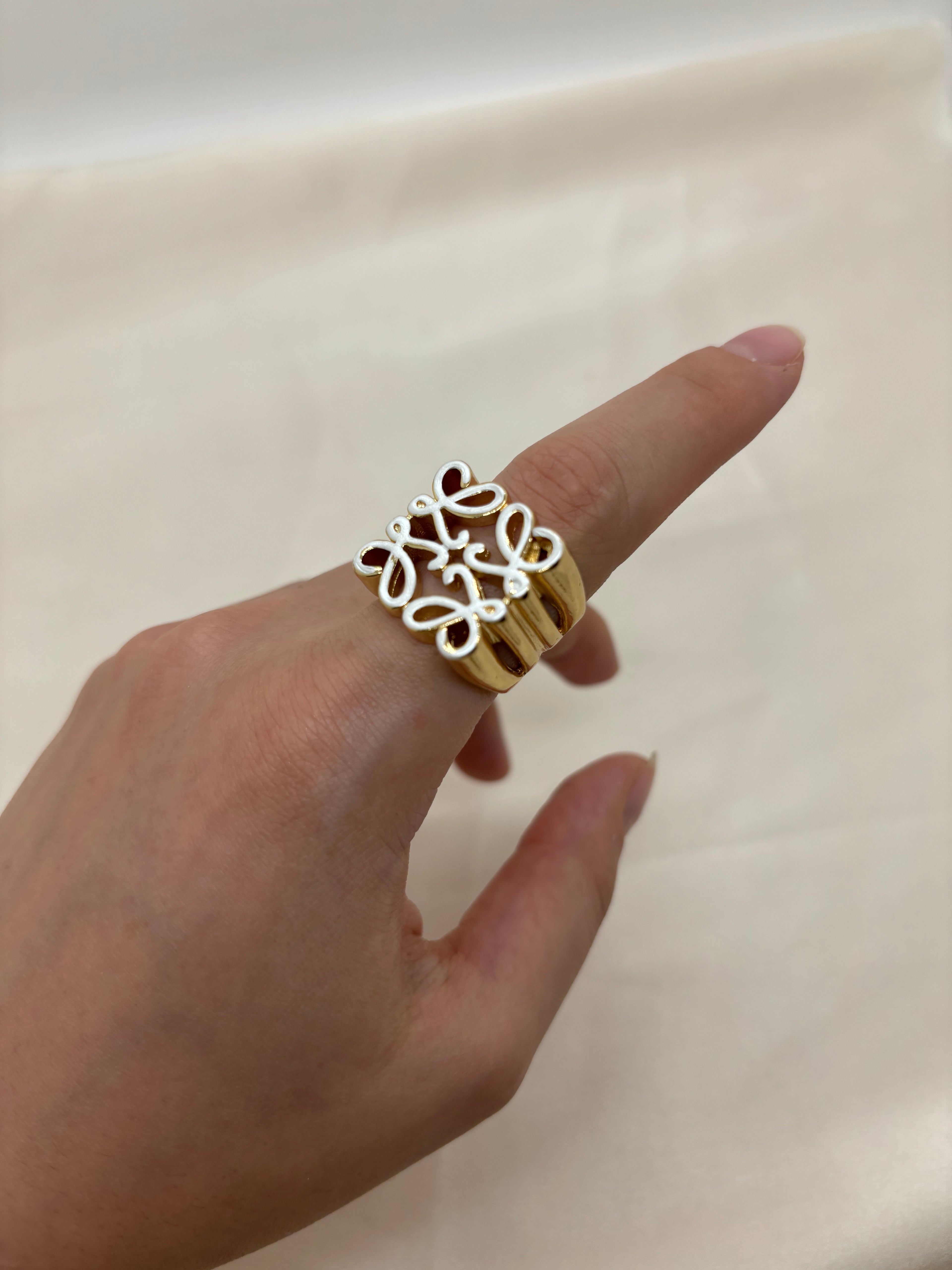 Luna Ring