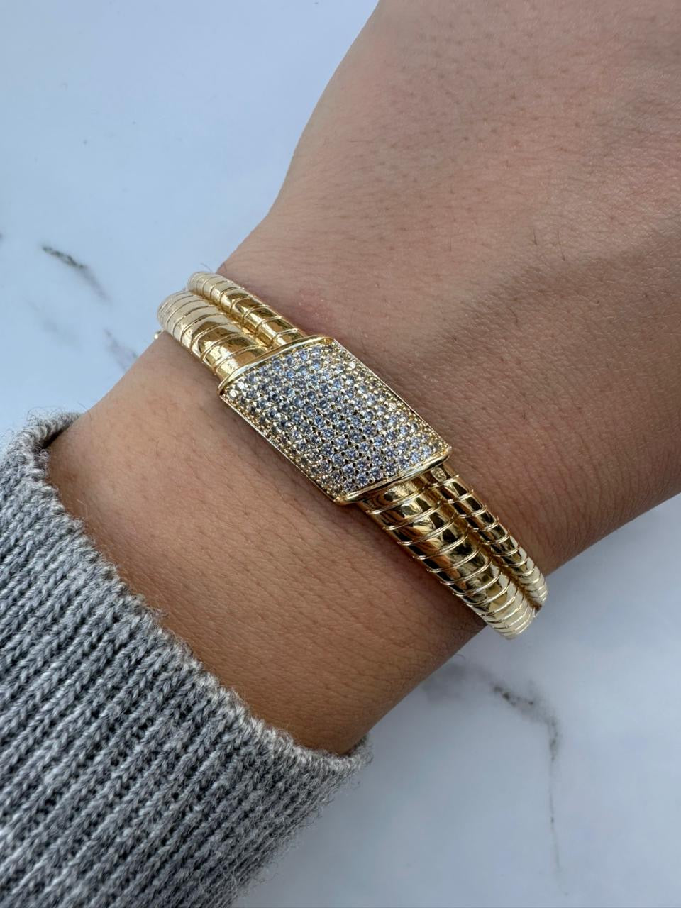 Double zircon bangle