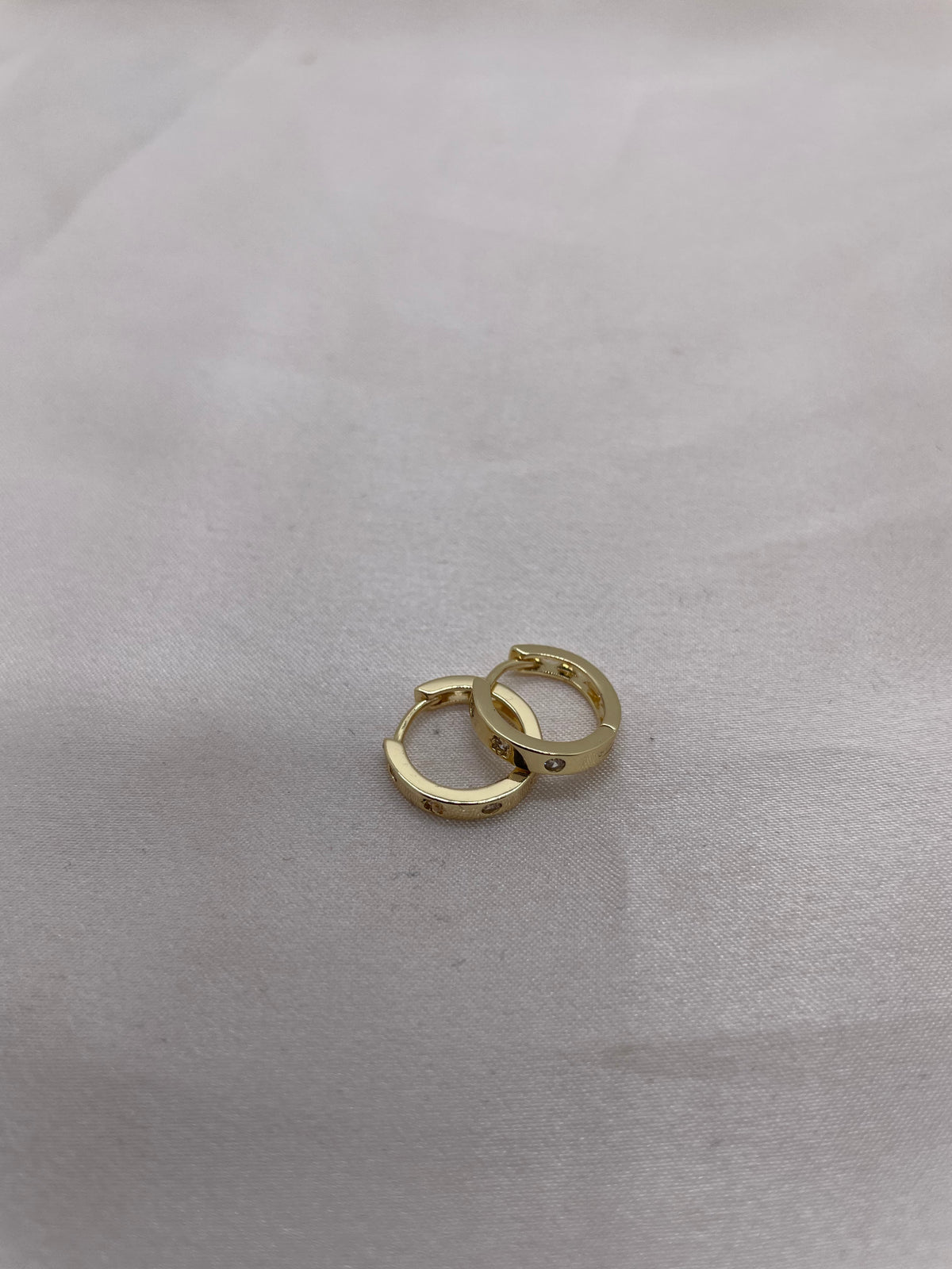 Petite Round Earrings