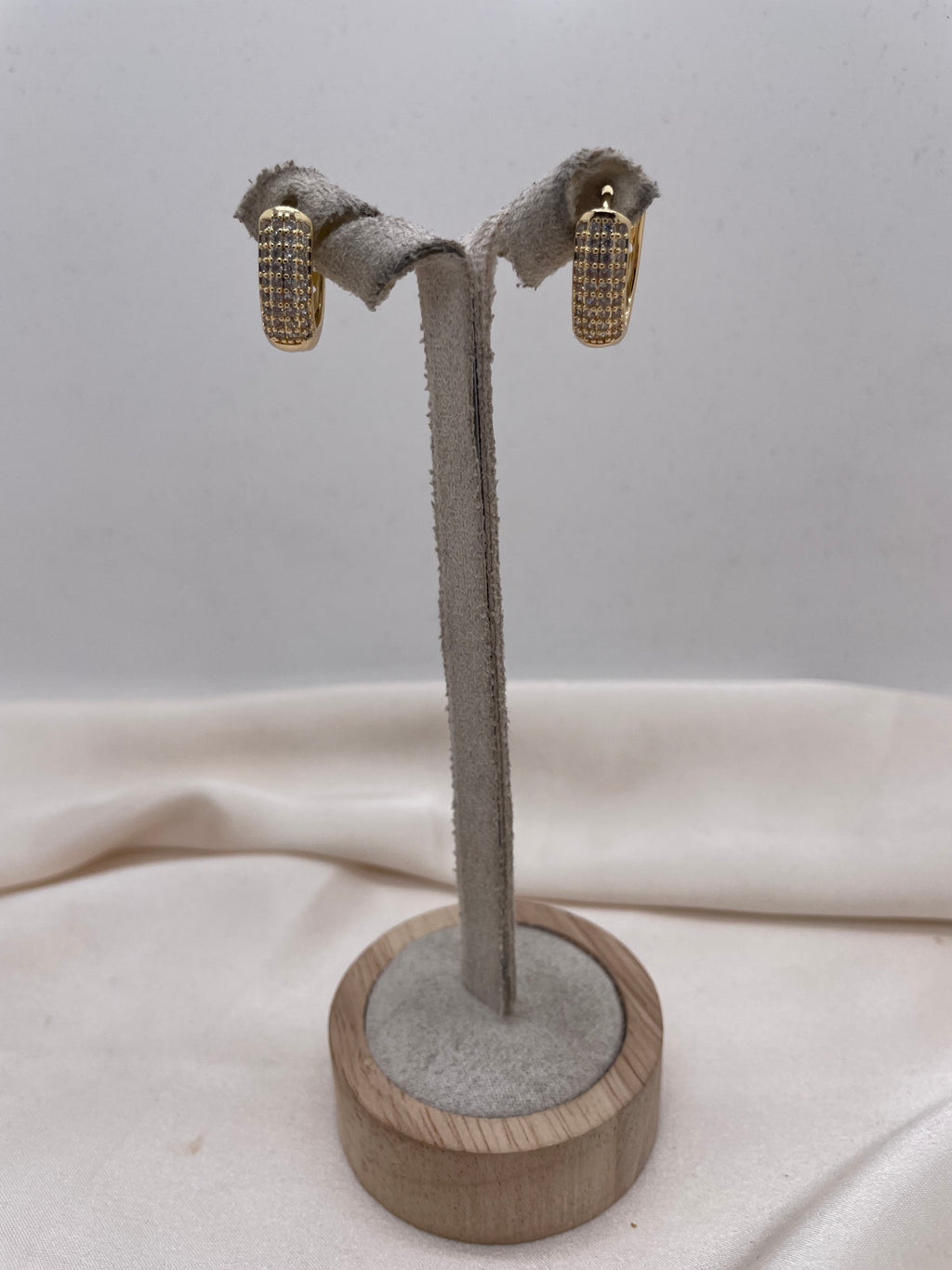 Earrings with zircon 660