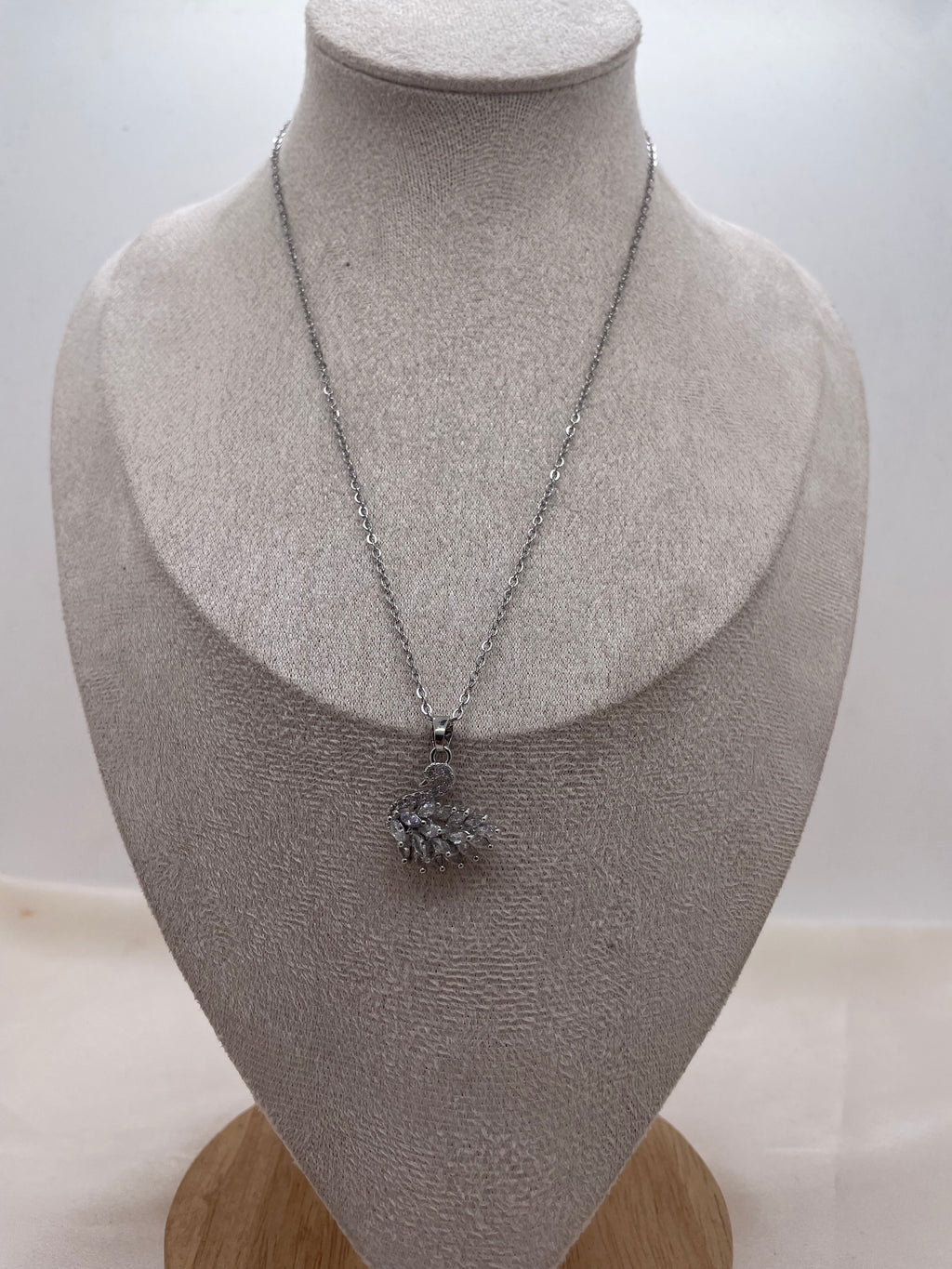 Glam Swan Necklace