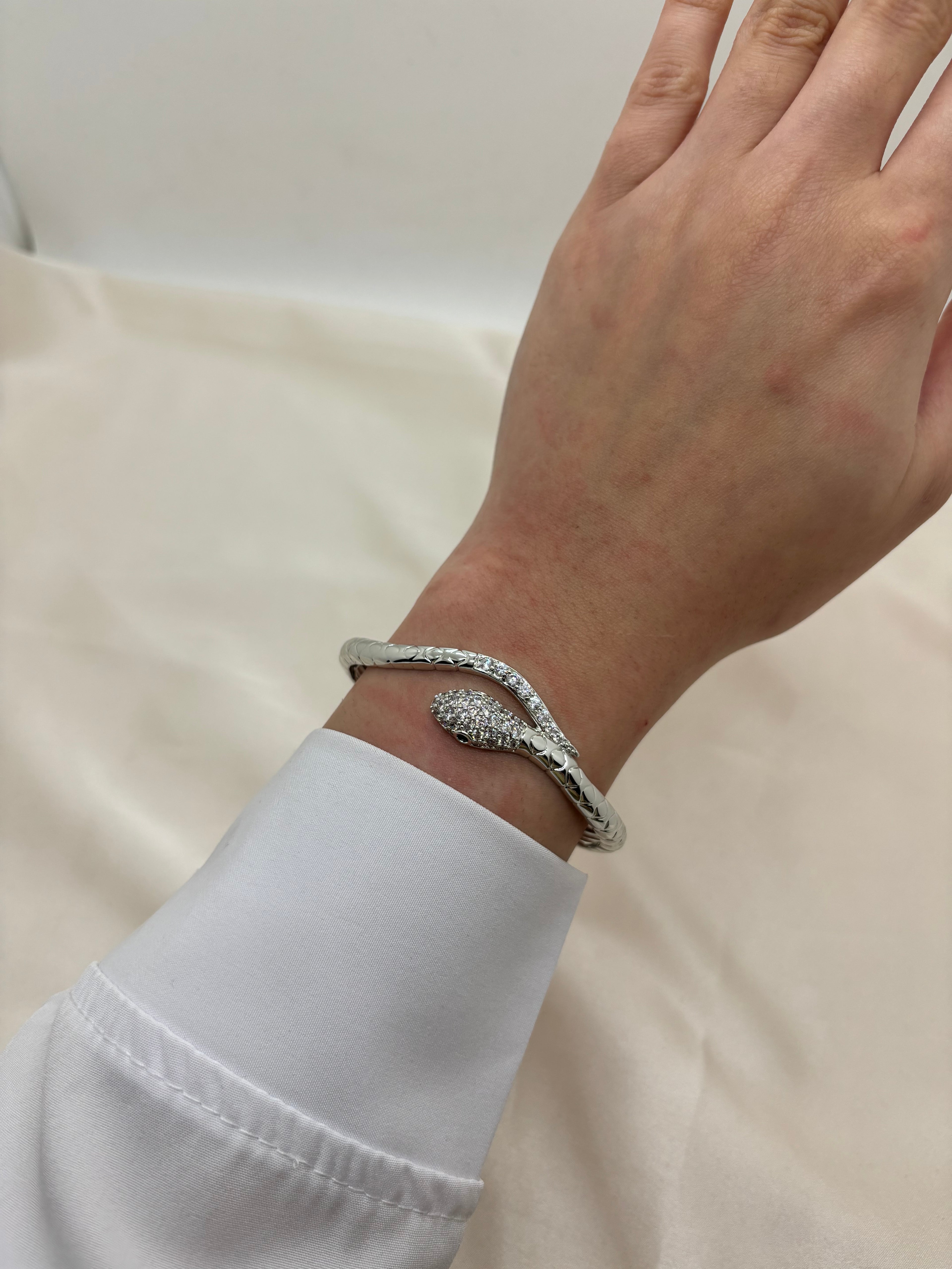 Wavy snake bangle
