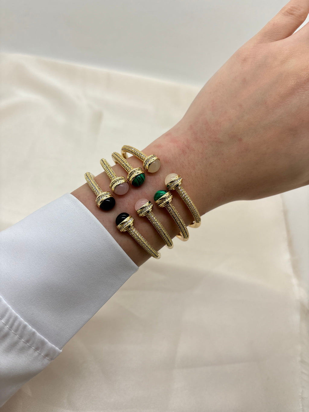 Gold round colorful bangle