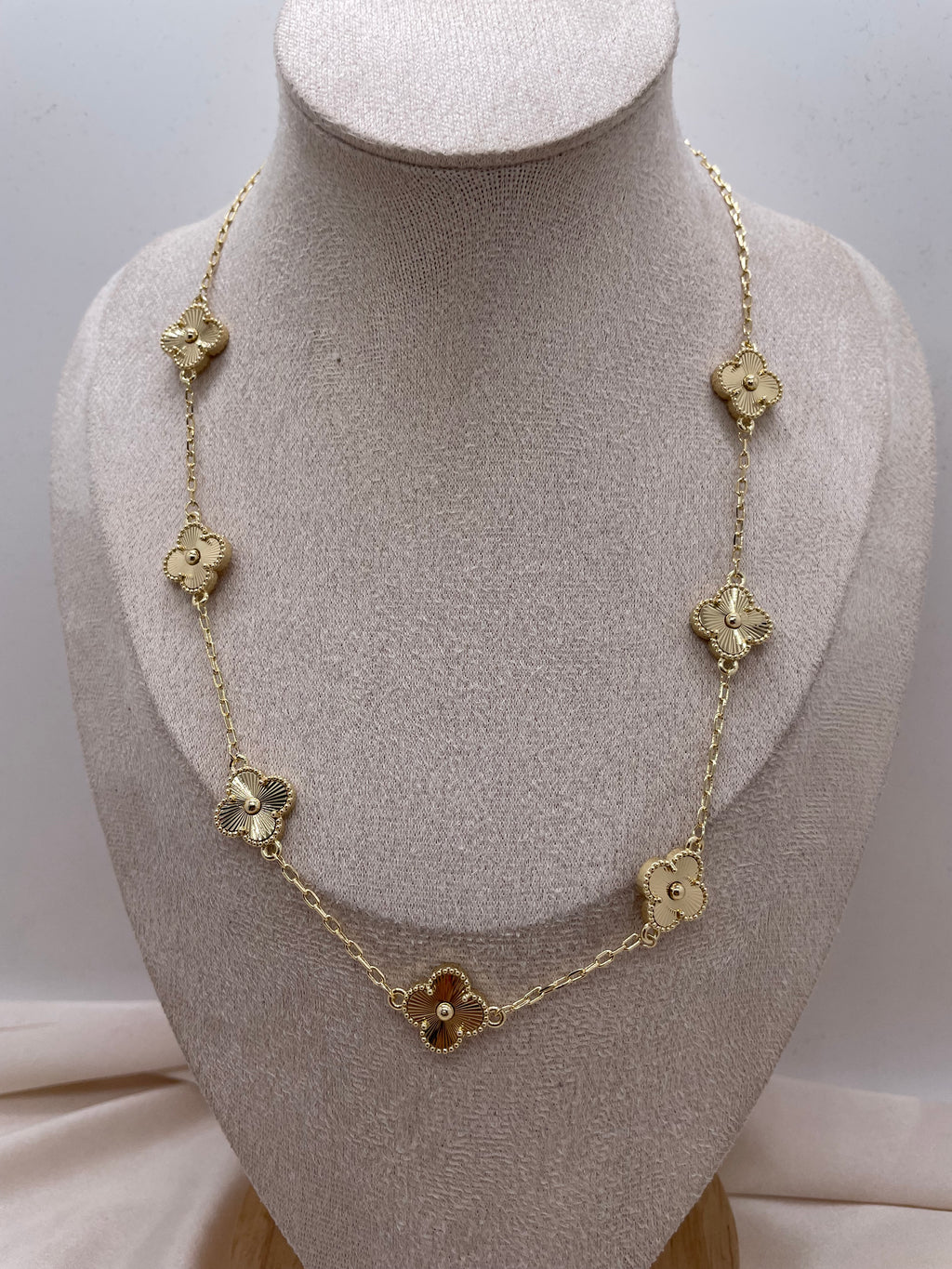 Full Gold Vancleef Necklace