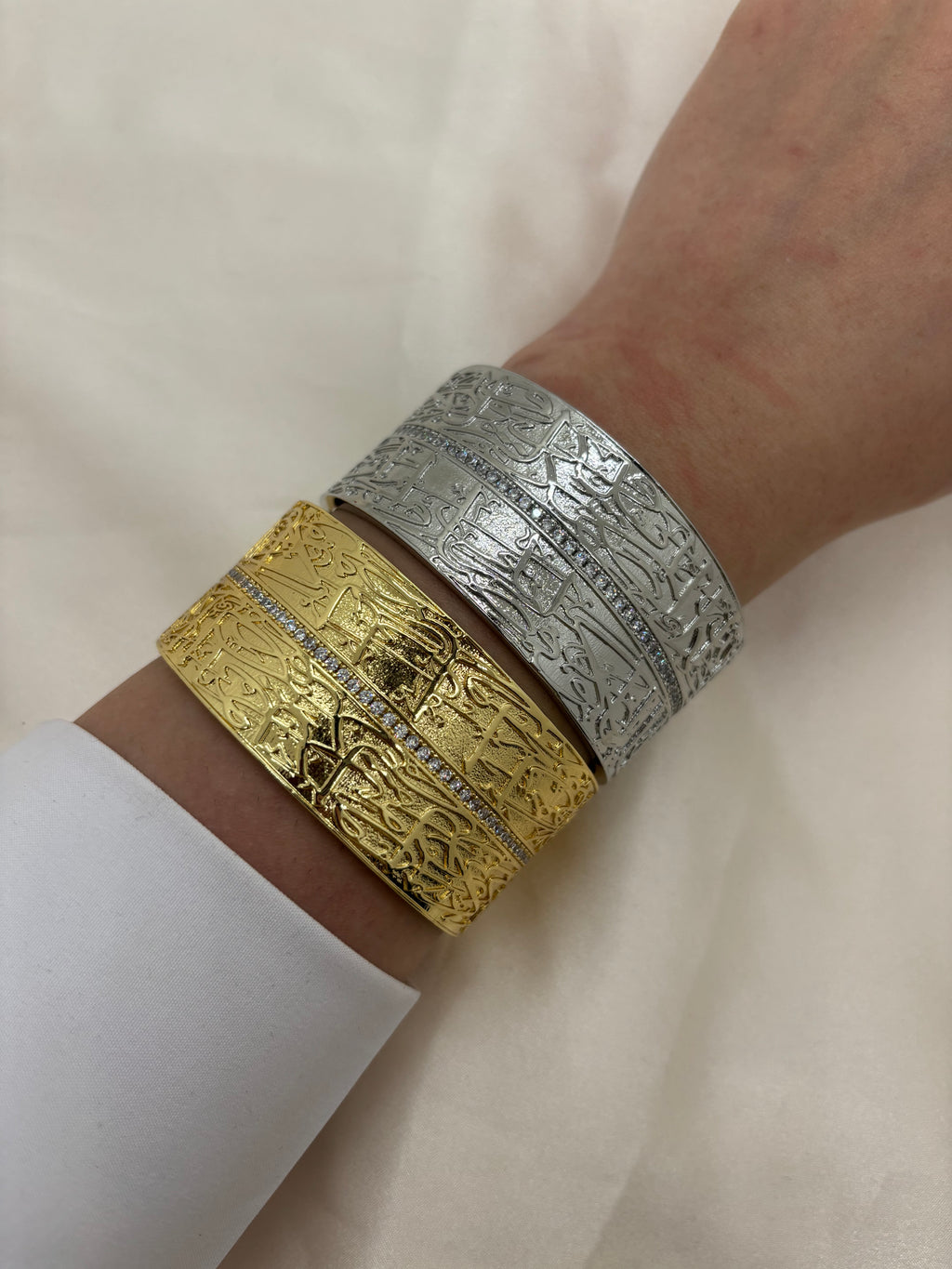 Vintage cuff bangle