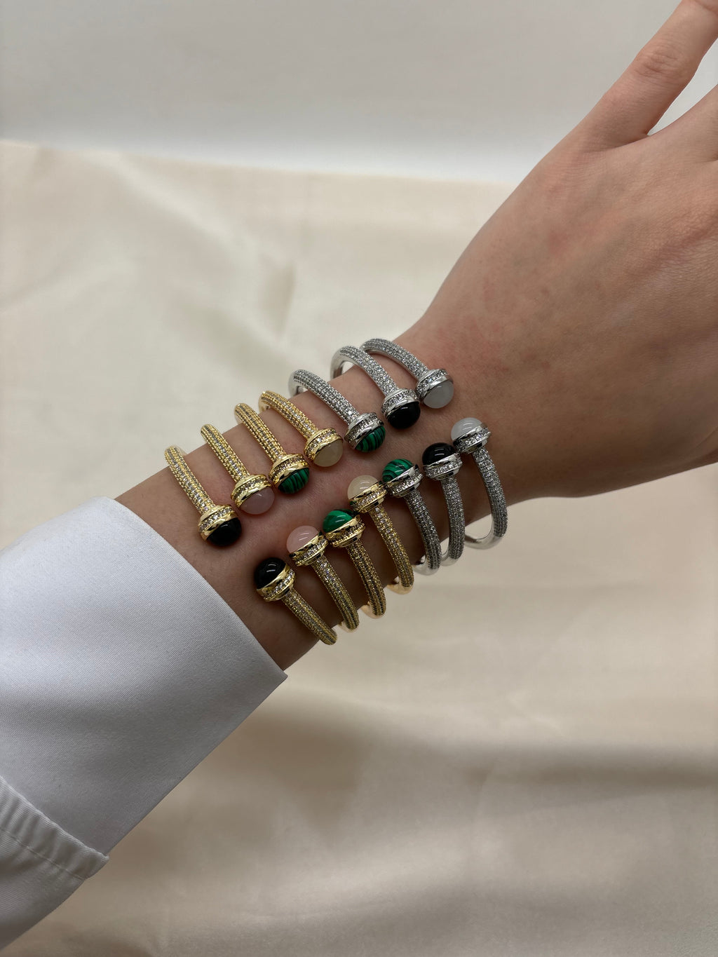 Silver colorful round bangle