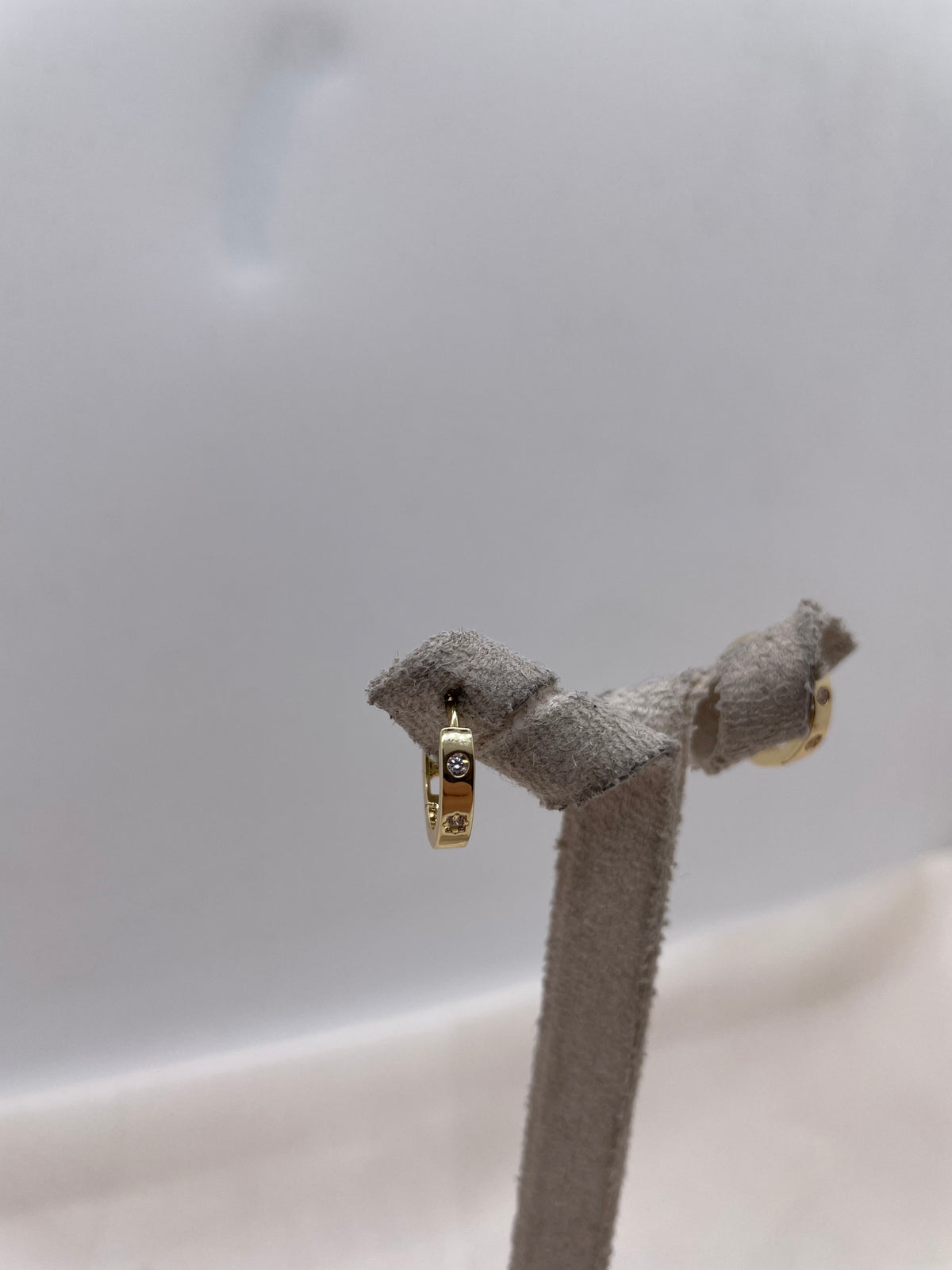 Petite Round Earrings