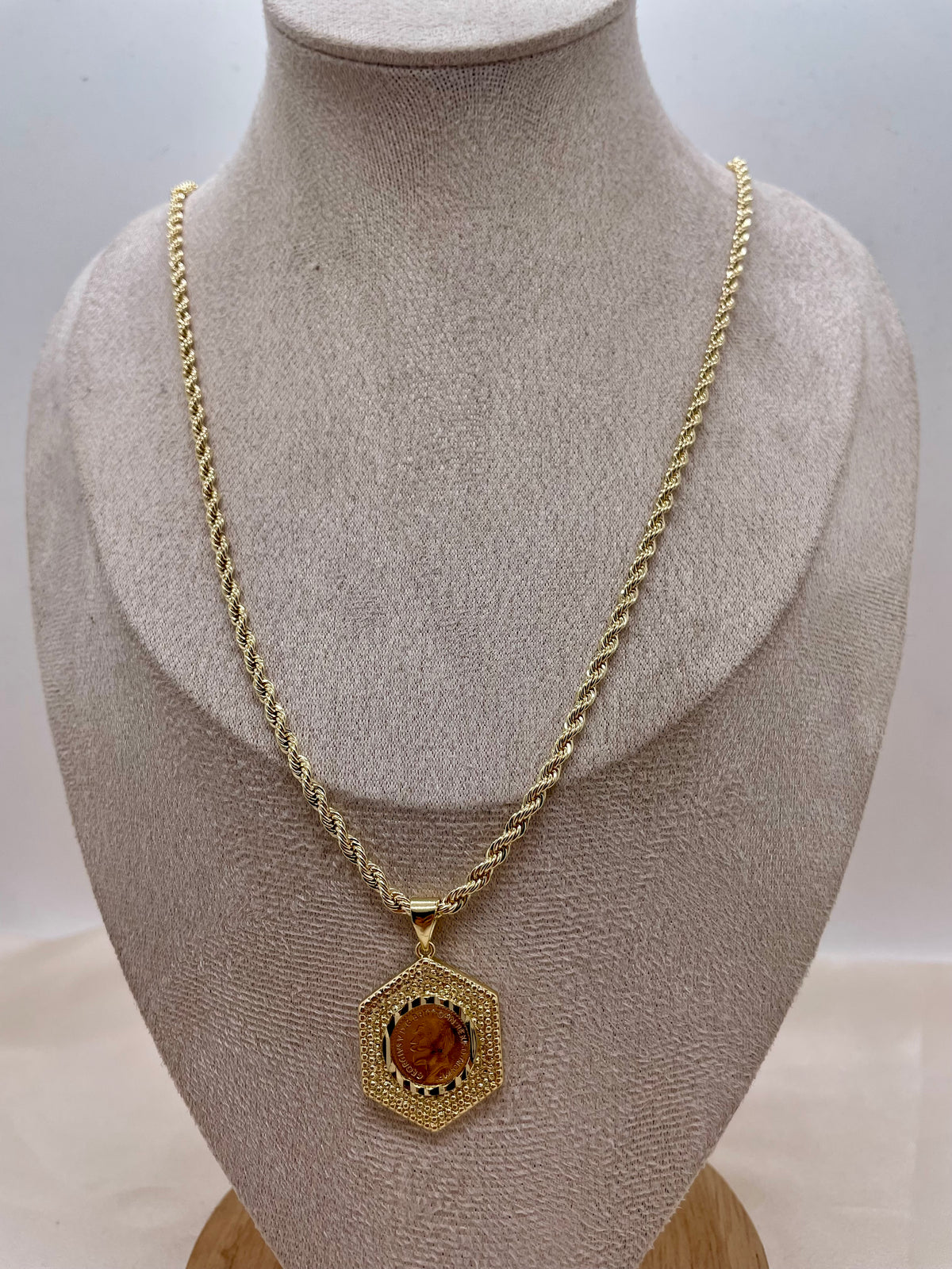 Pendant Necklace 2