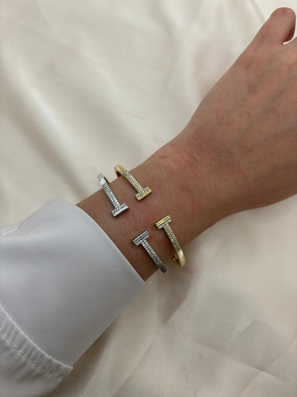 Tiffany zircon bangle