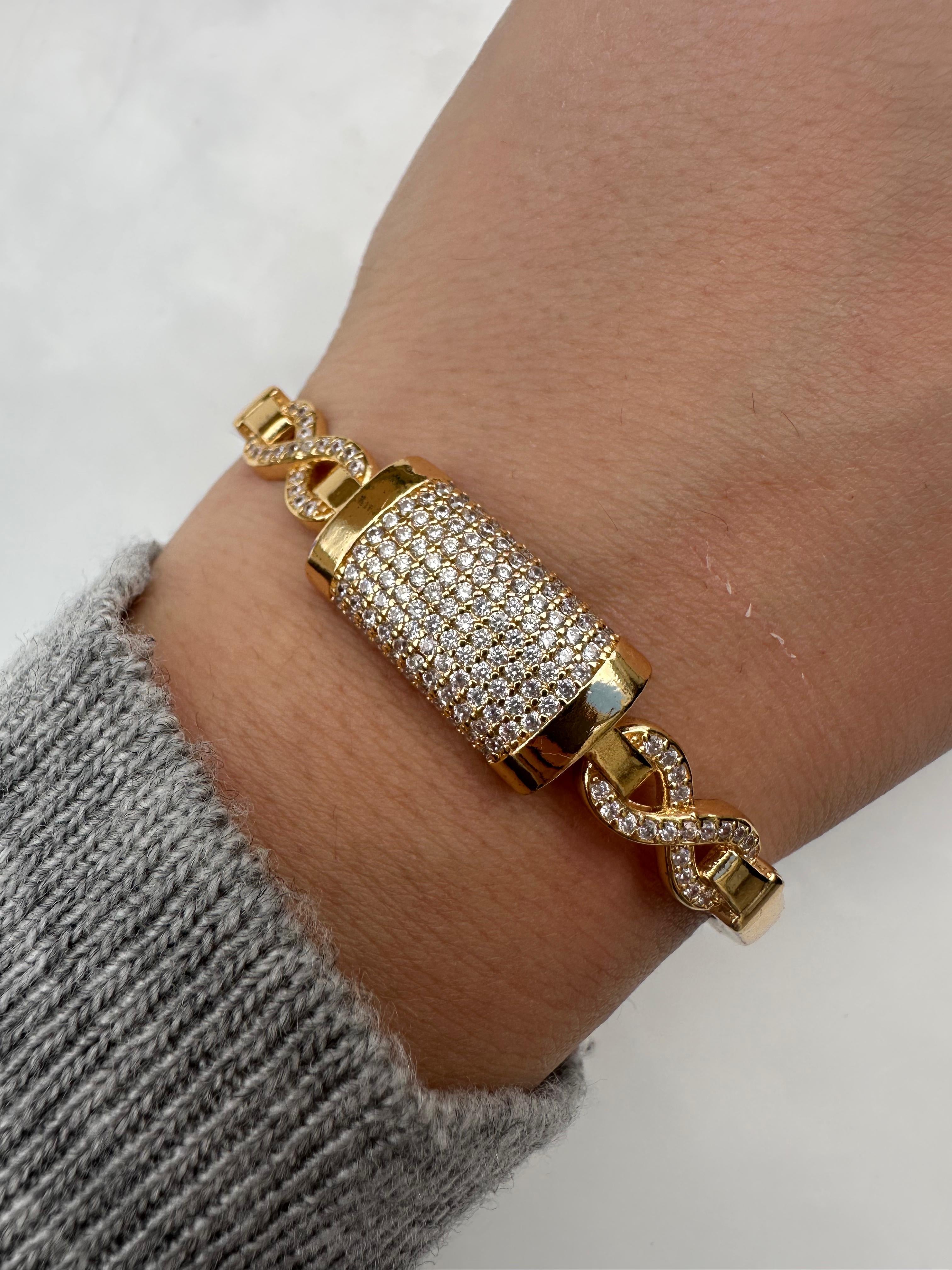 Infinity bangle with zircon