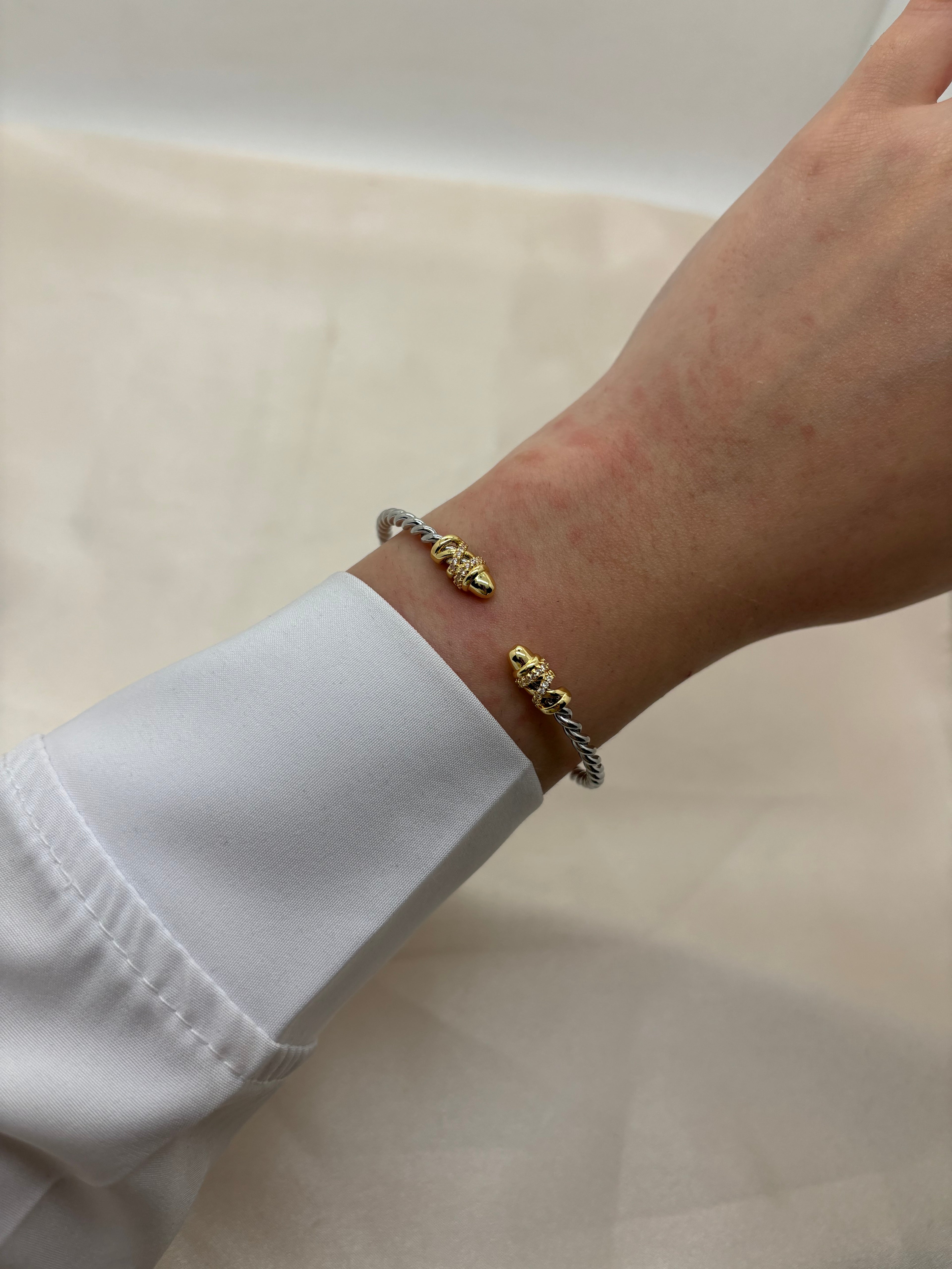 Minimal bangle 2