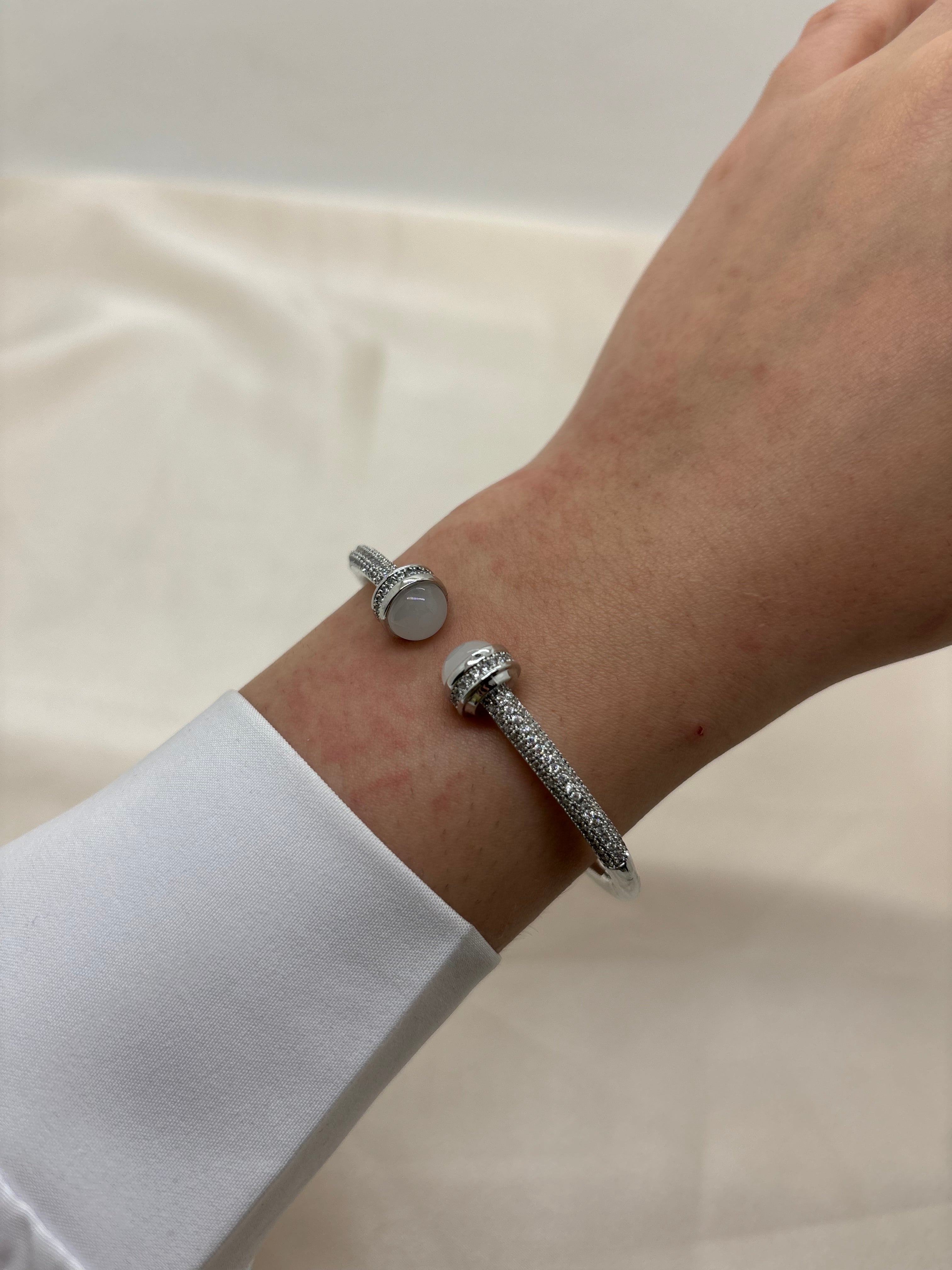 Silver colorful round bangle