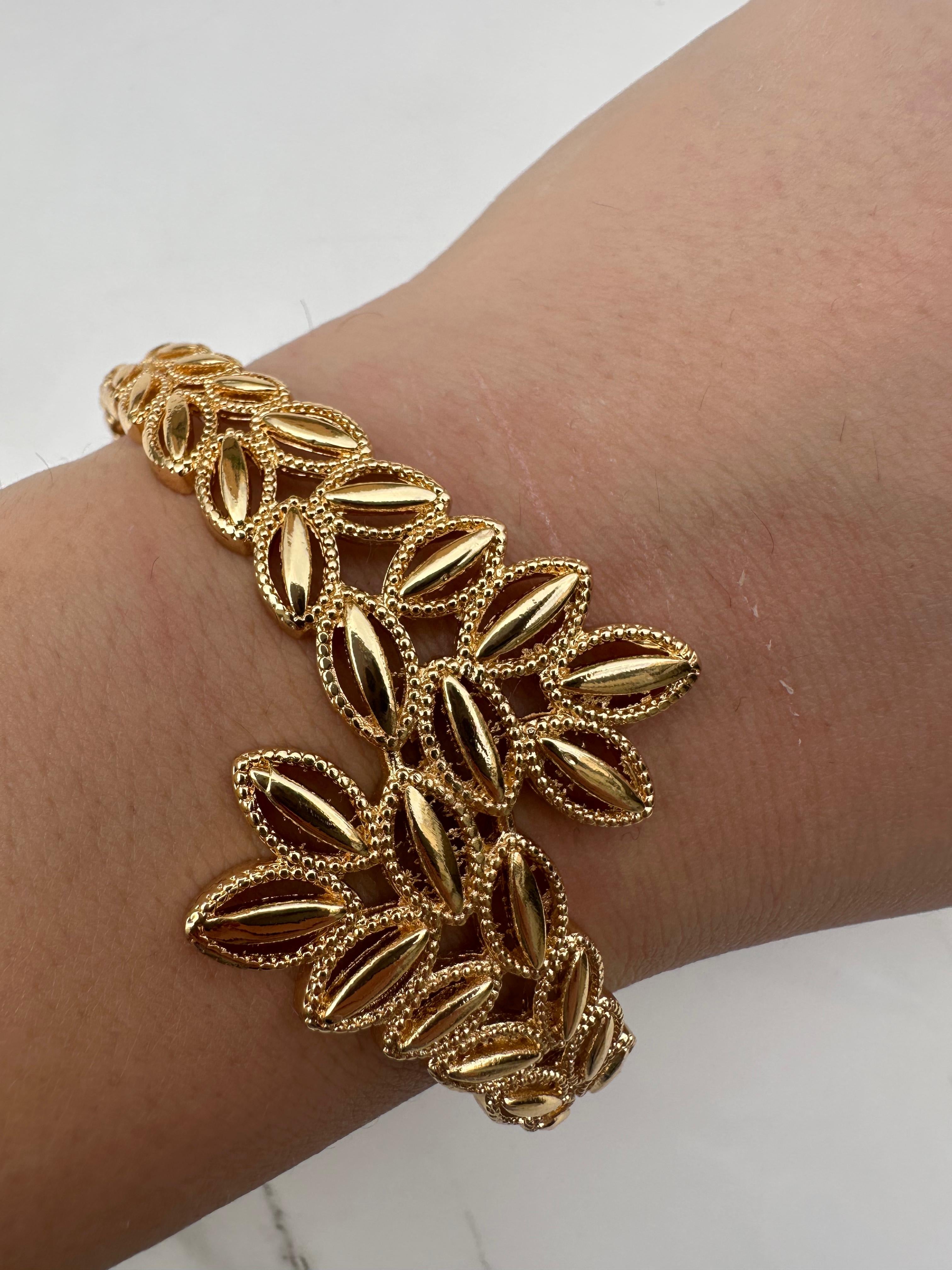 Bangle with ring set