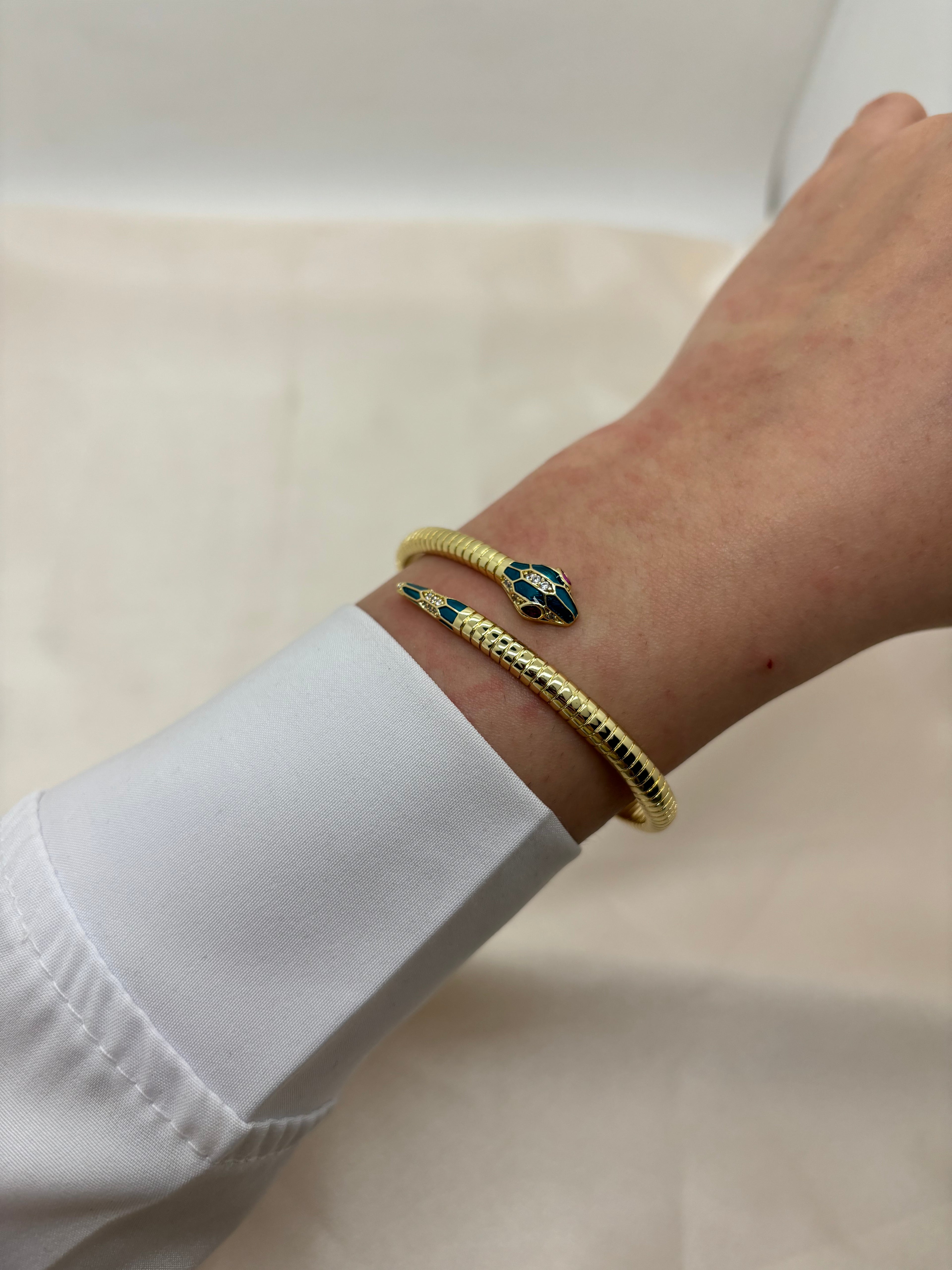 Snake bangle