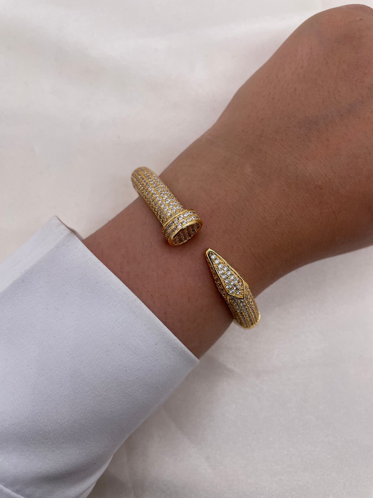 Bangle cuff 01
