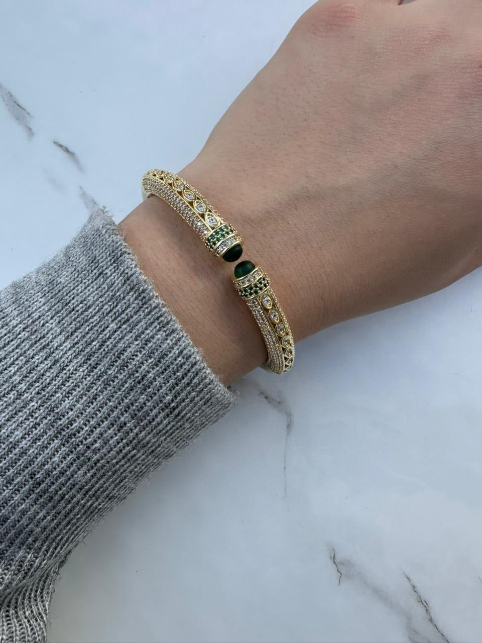 Unique bangle zircon