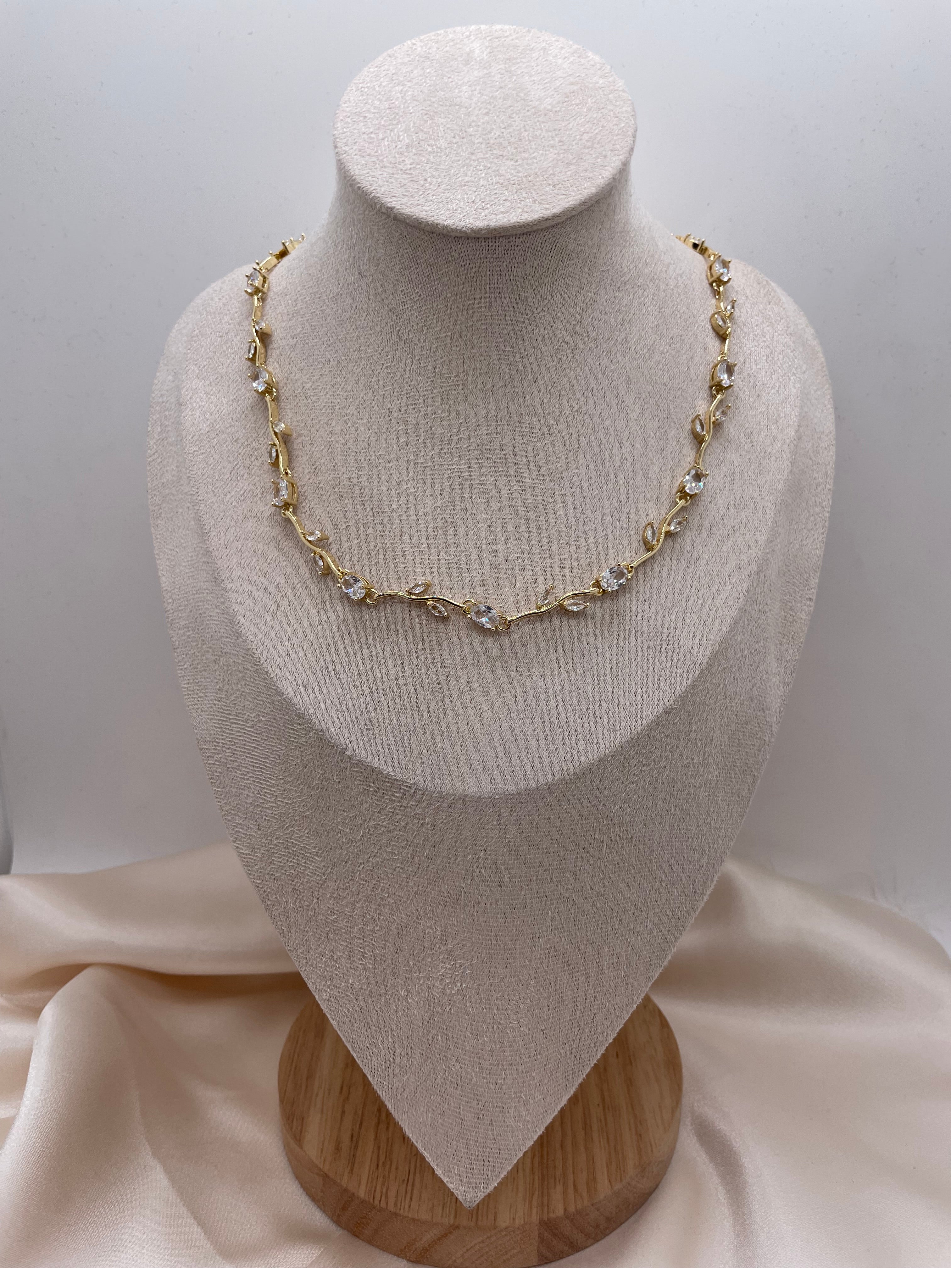 Tulip Necklace