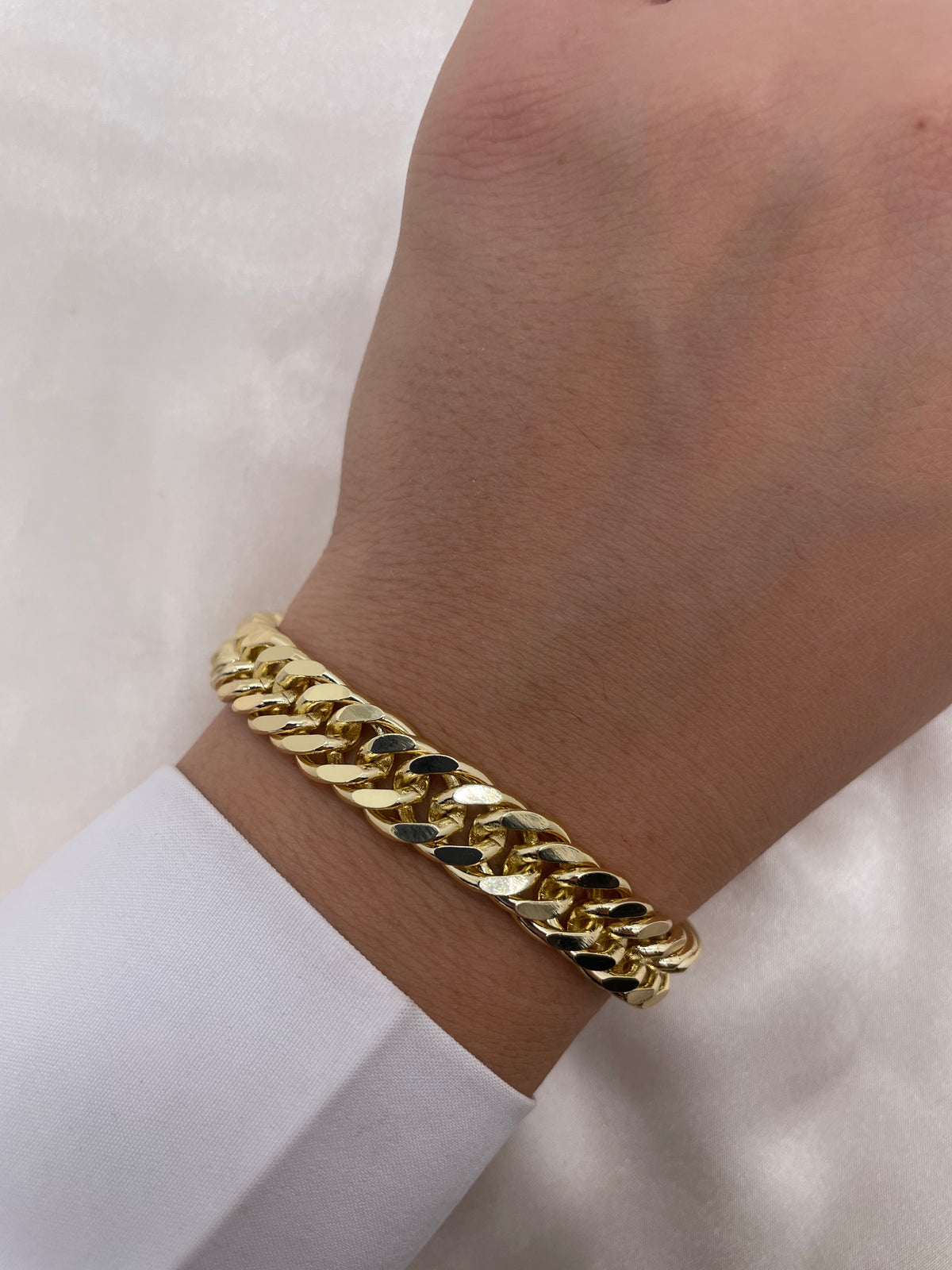 Simple Chain Bracelet 2