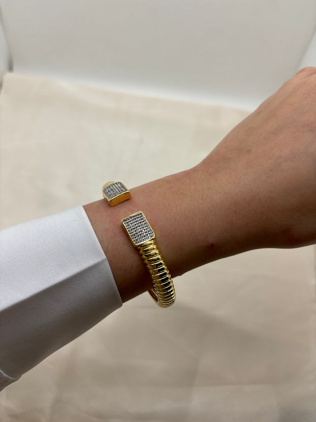 Rectangular zircon bangle