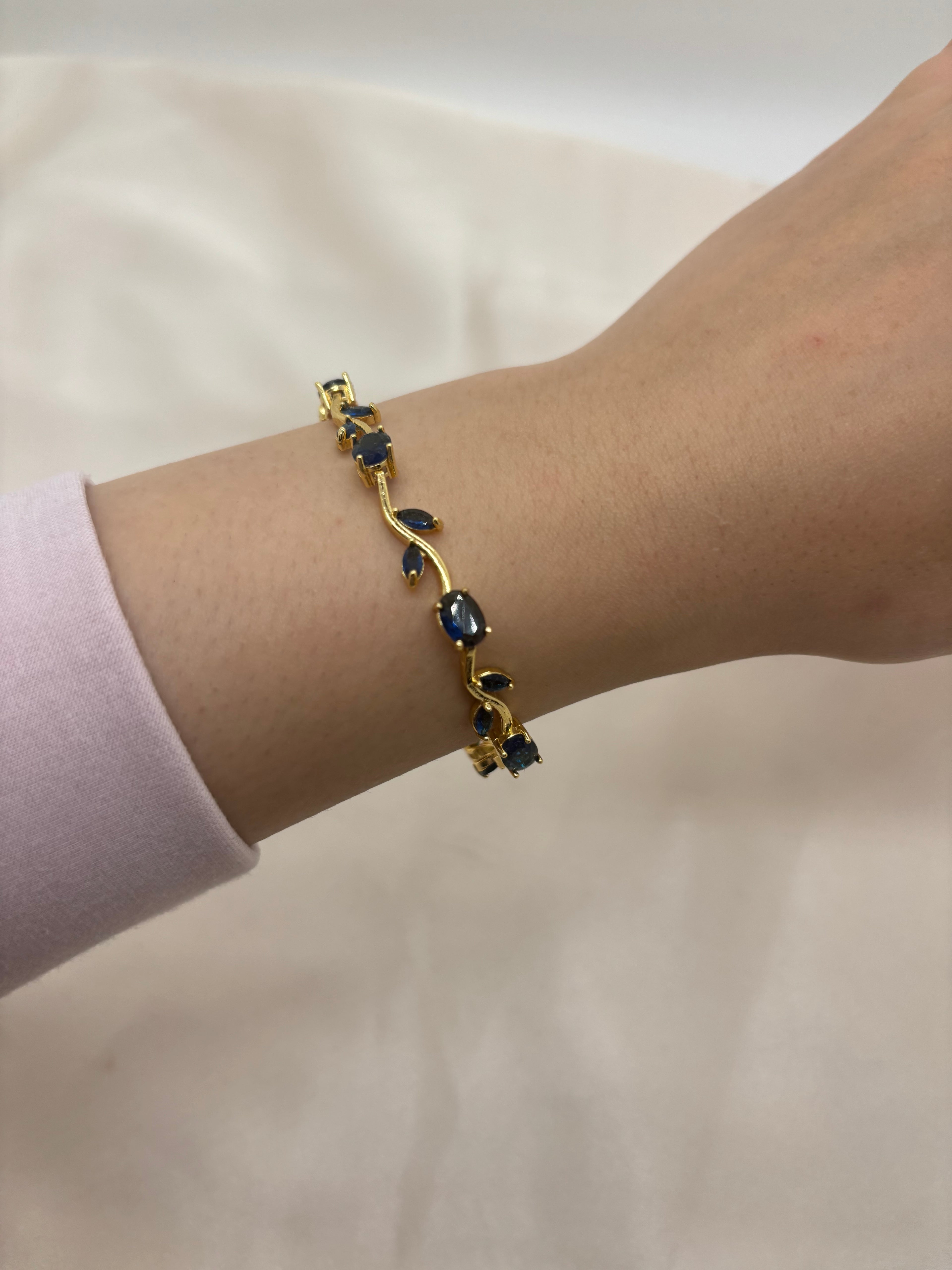 Tulip bracelet