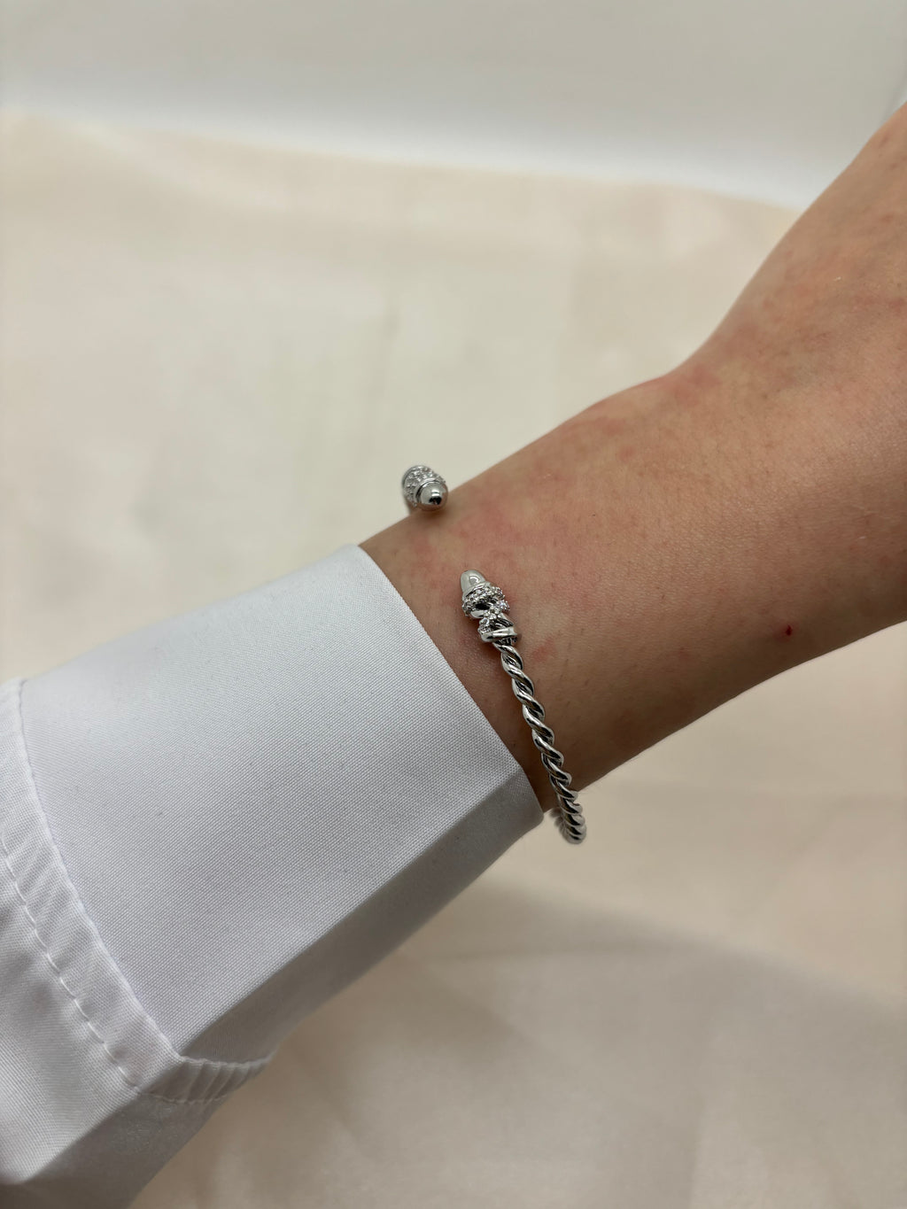 Minimal bangle 2