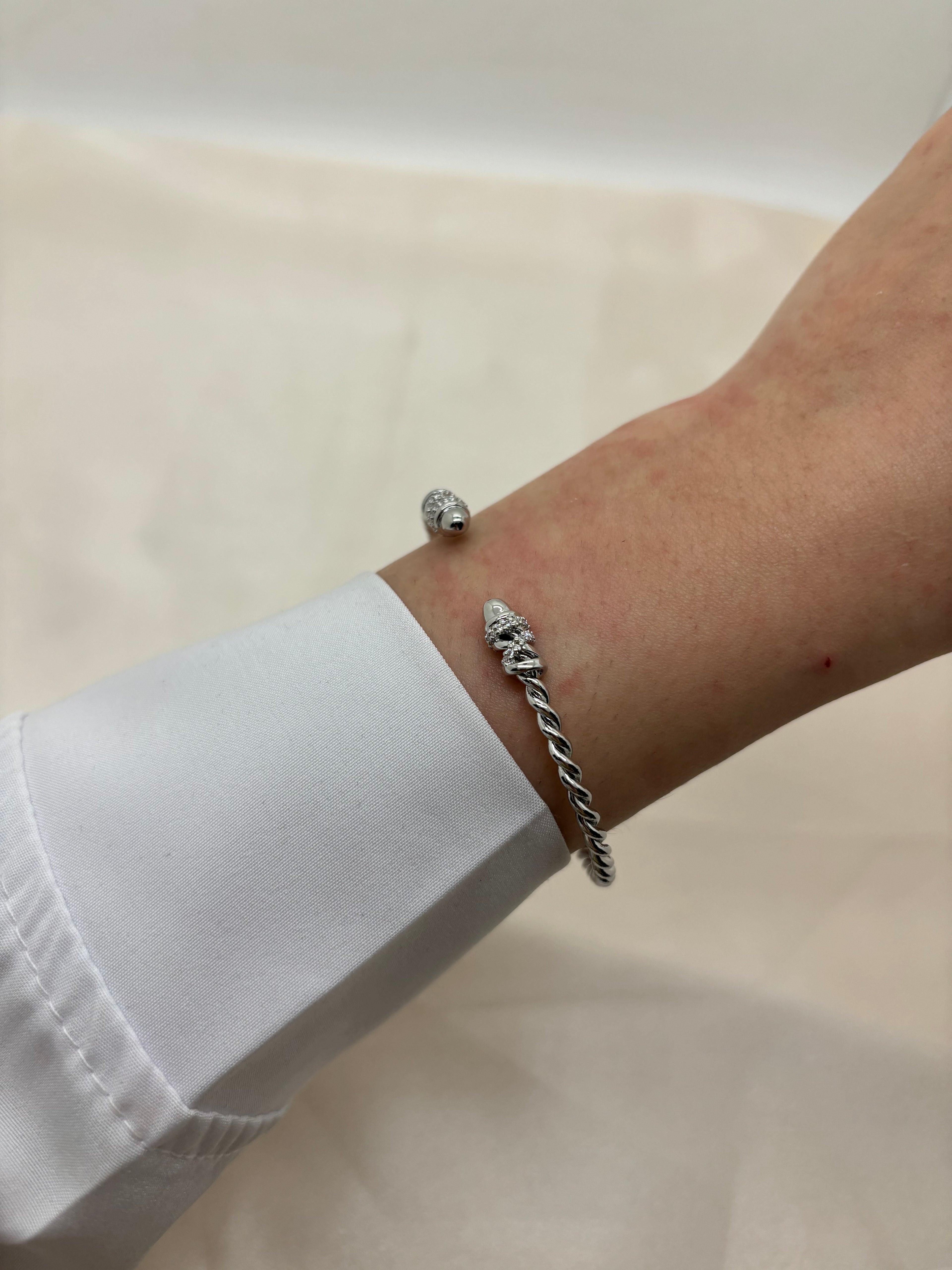 Minimal bangle 2