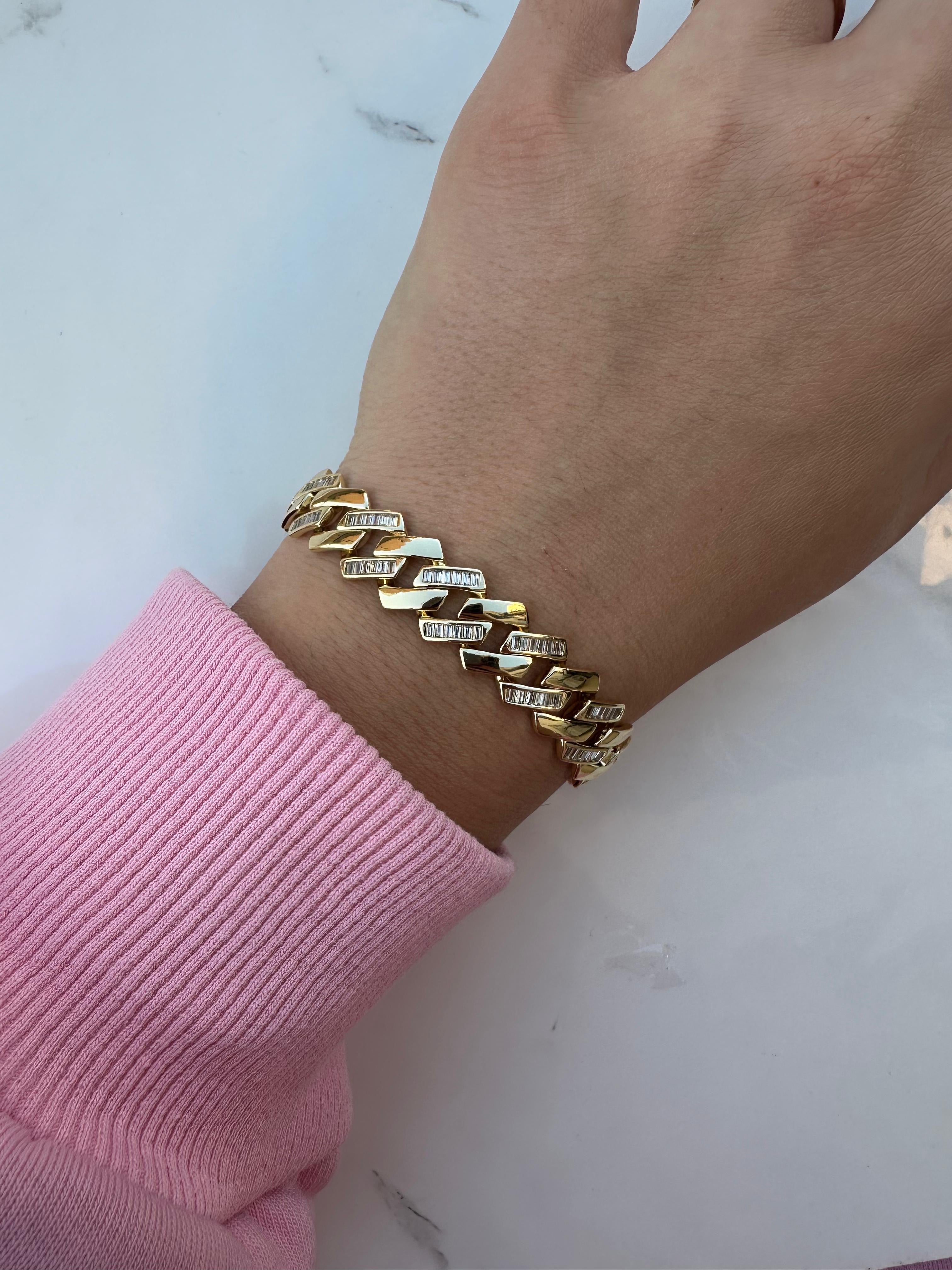 E zircon chain bracelet