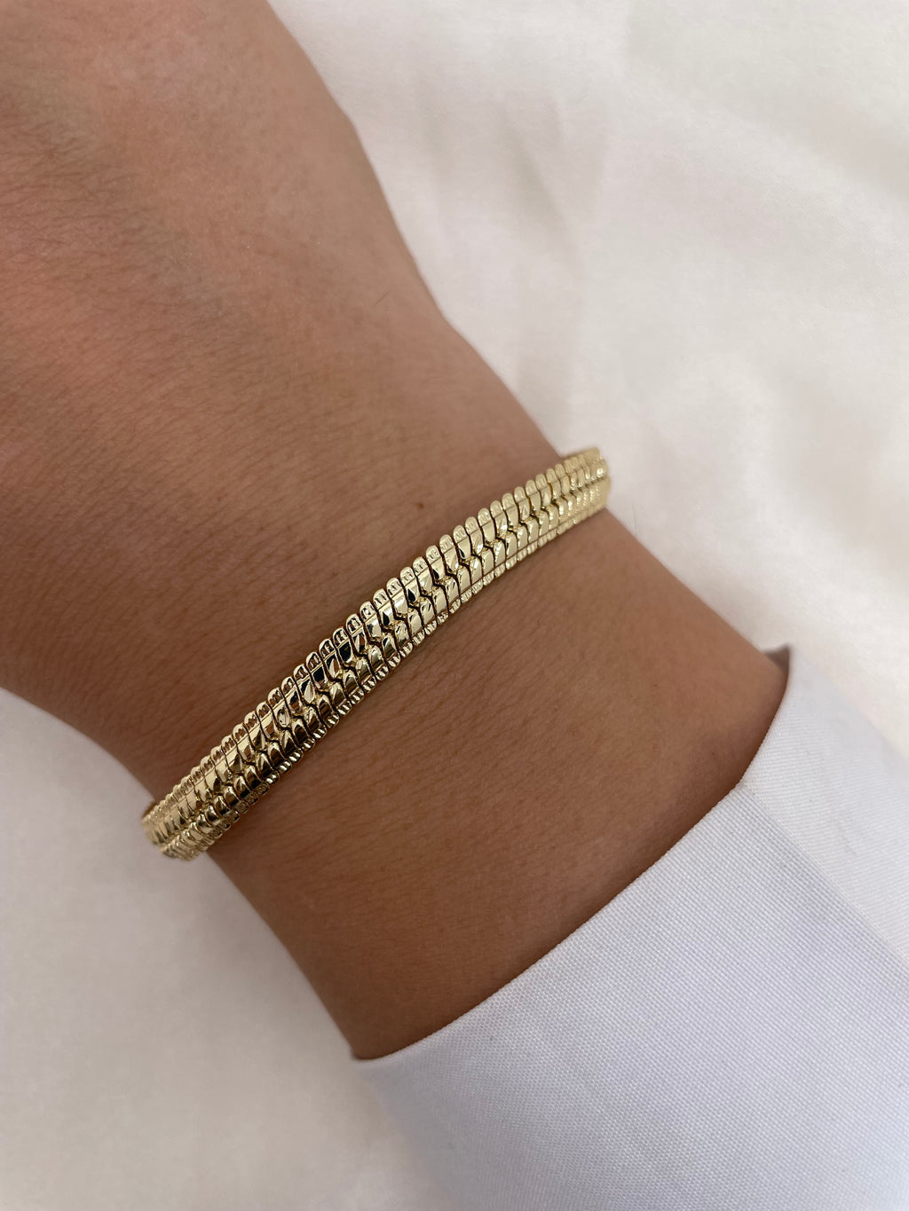 Full Gold Simple Bracelet