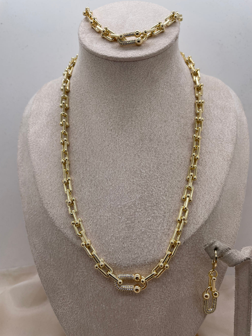 Tiffany Set With Zircon