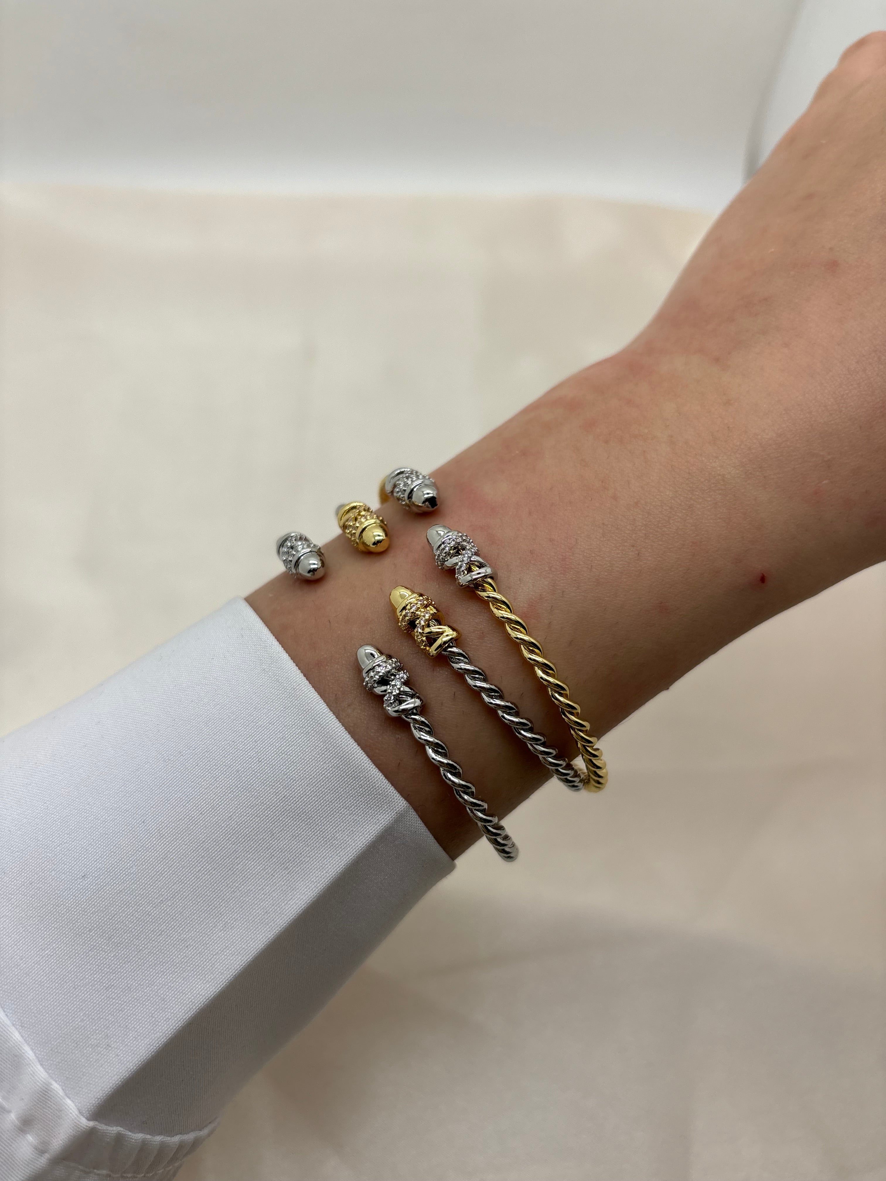 Minimal bangle 2
