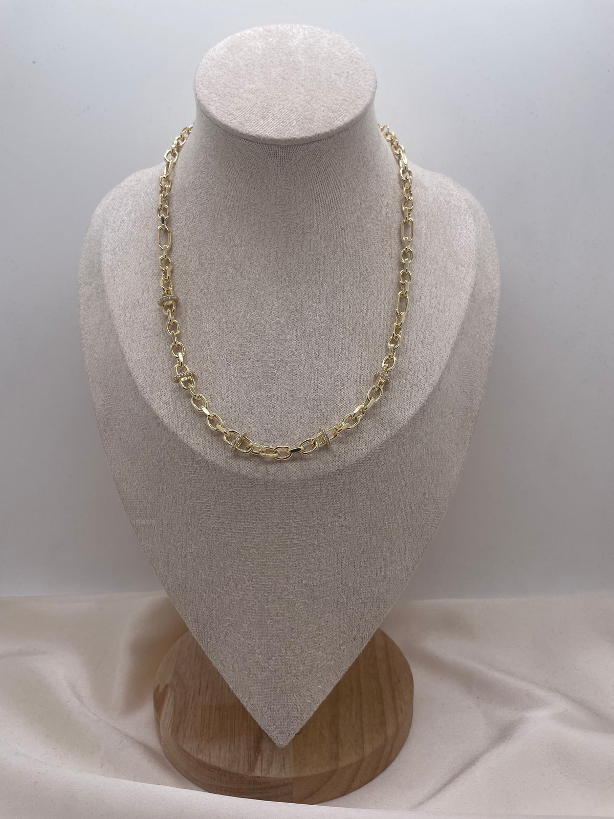 Laury Necklace