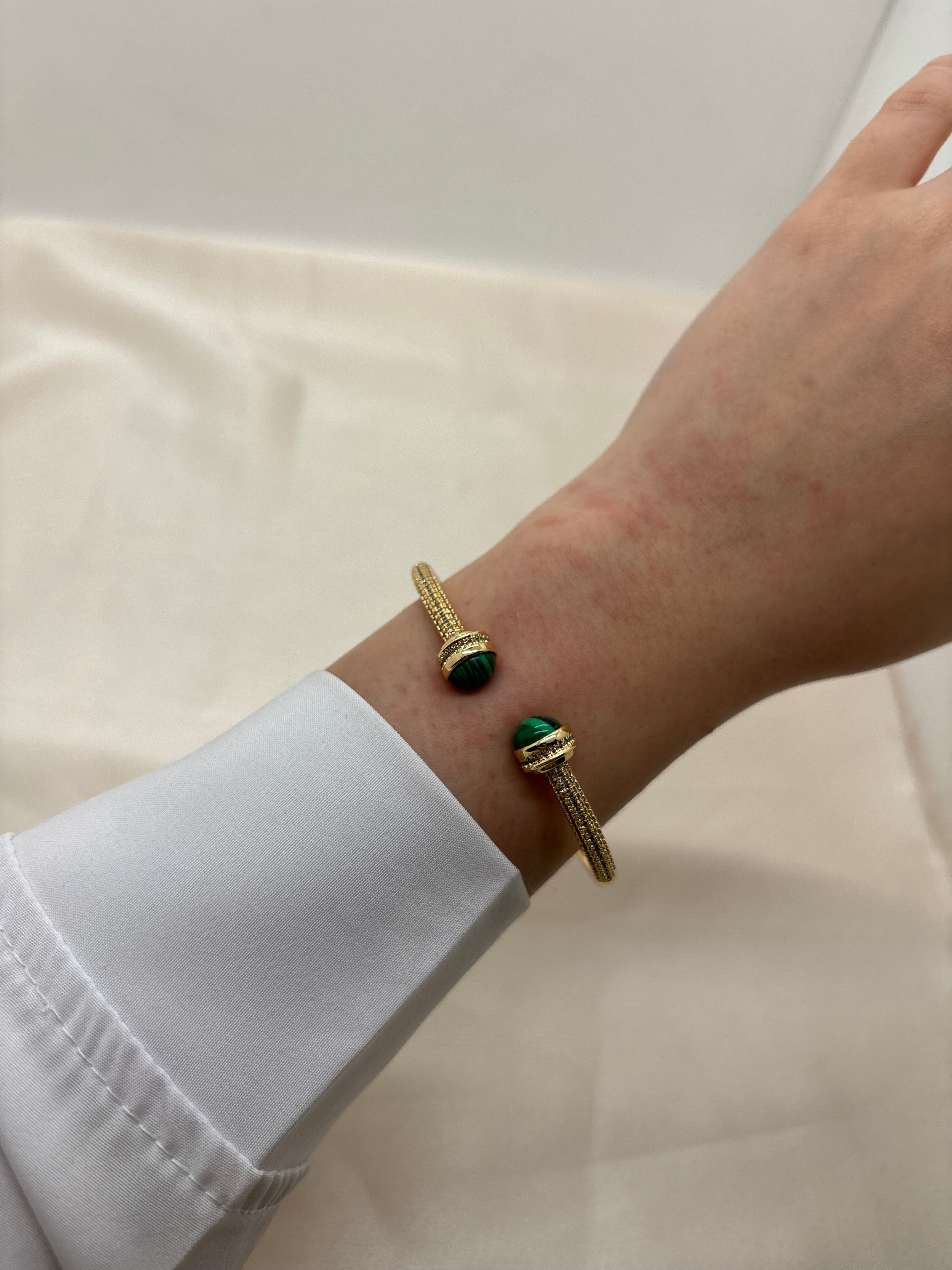 Gold round colorful bangle