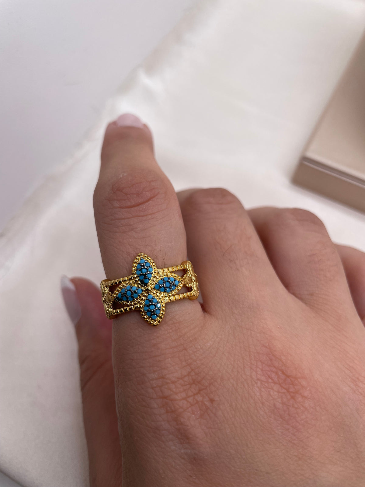 Colored flower Ring