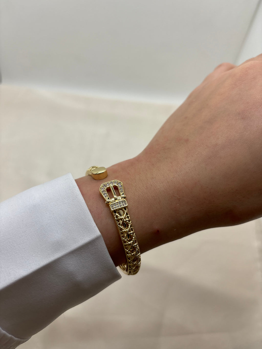 Belt bangle
