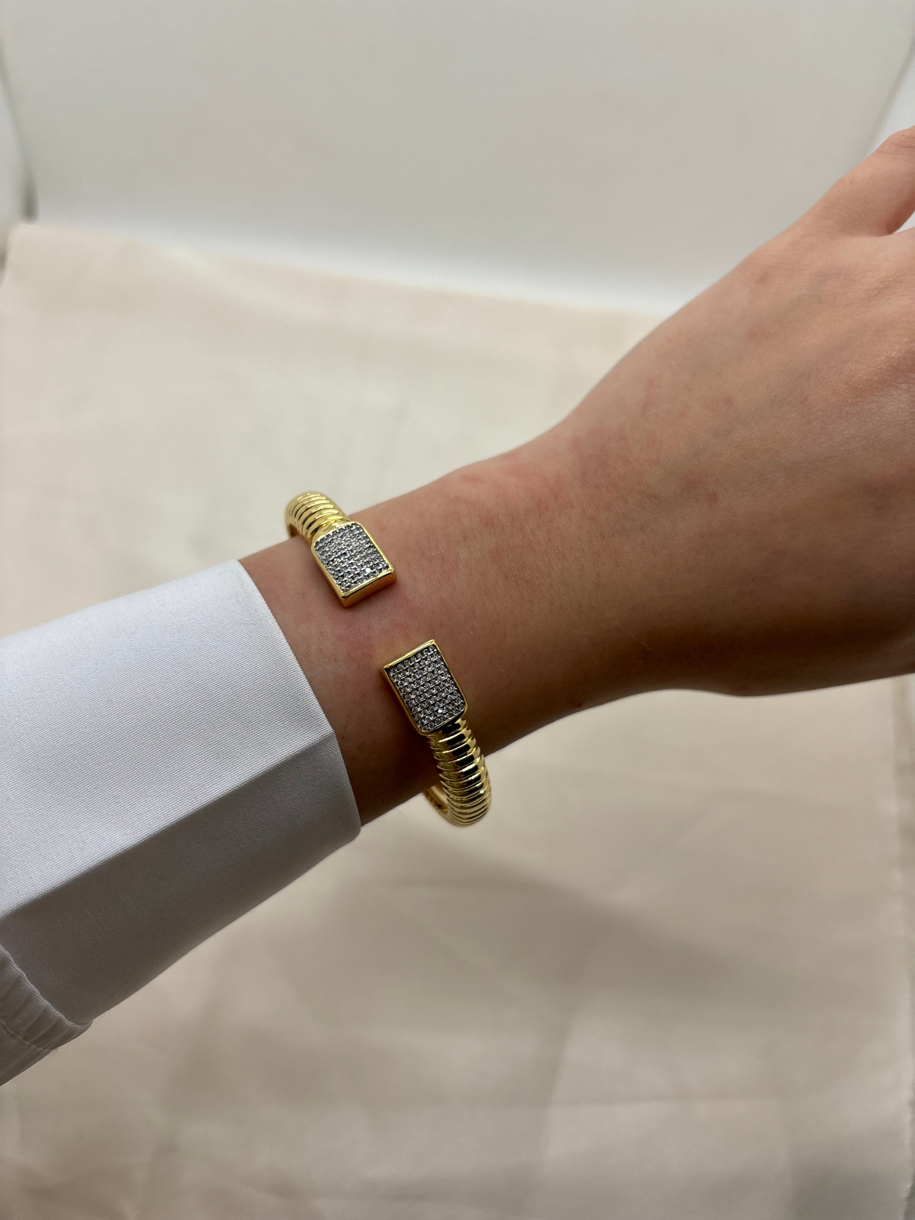 Rectangular zircon bangle