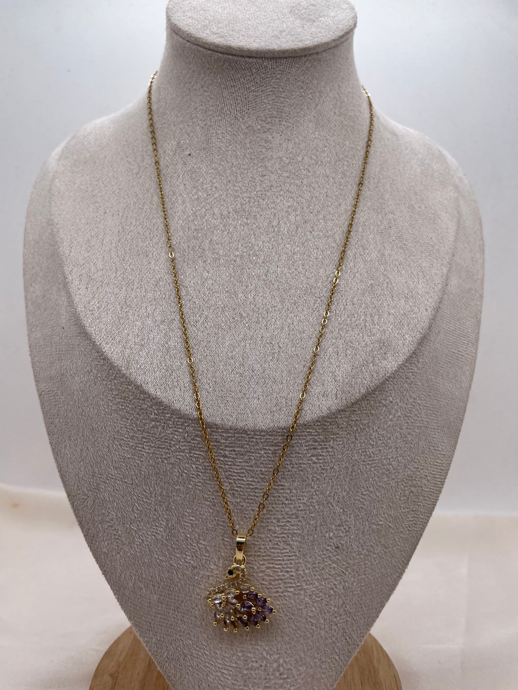Glam Swan Necklace 2