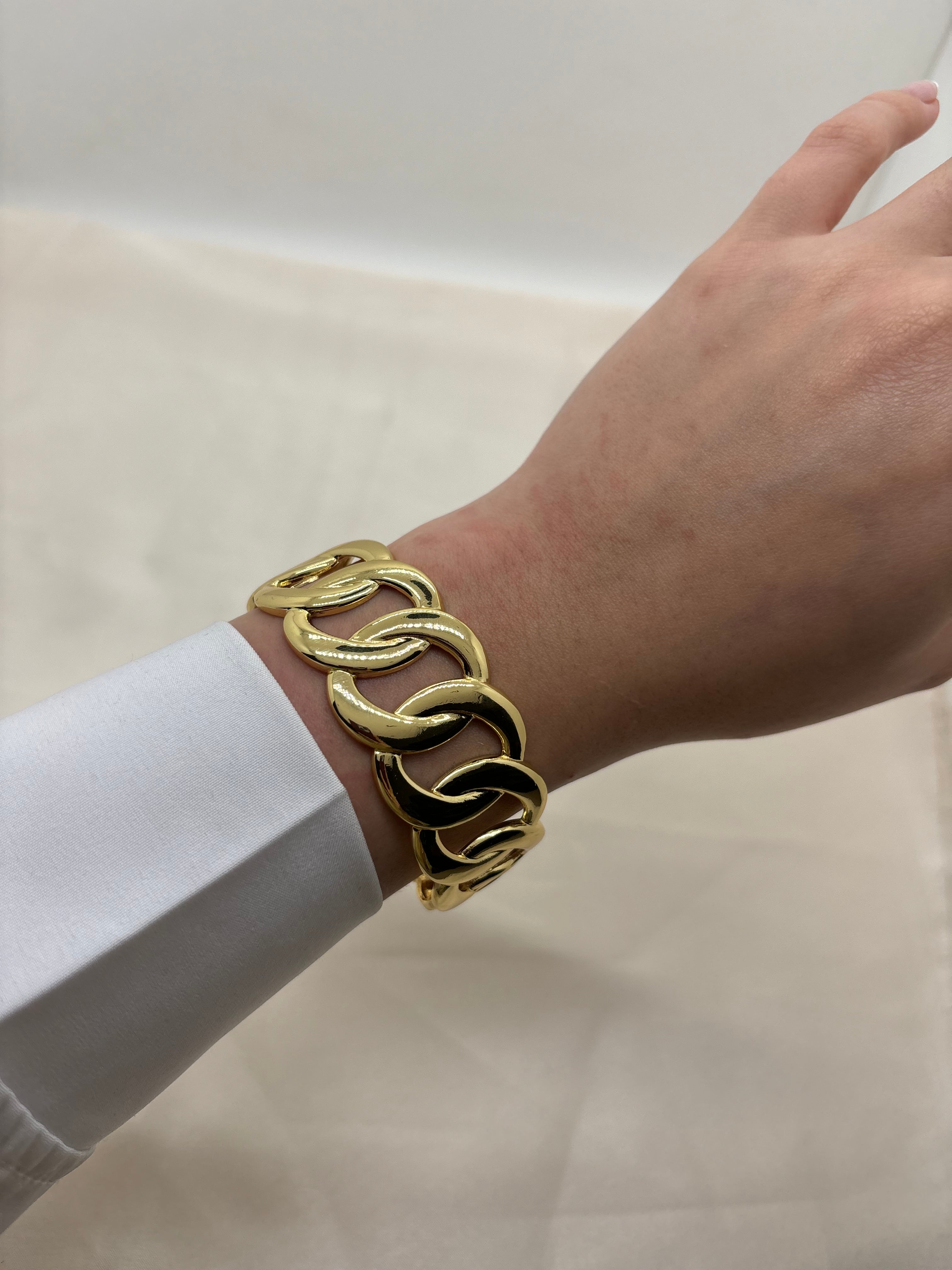 Wide chain bangle