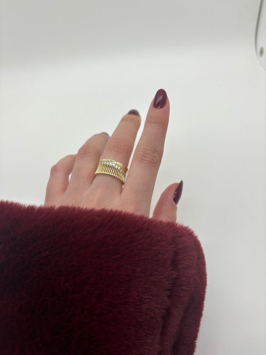 Chunky zircon ring