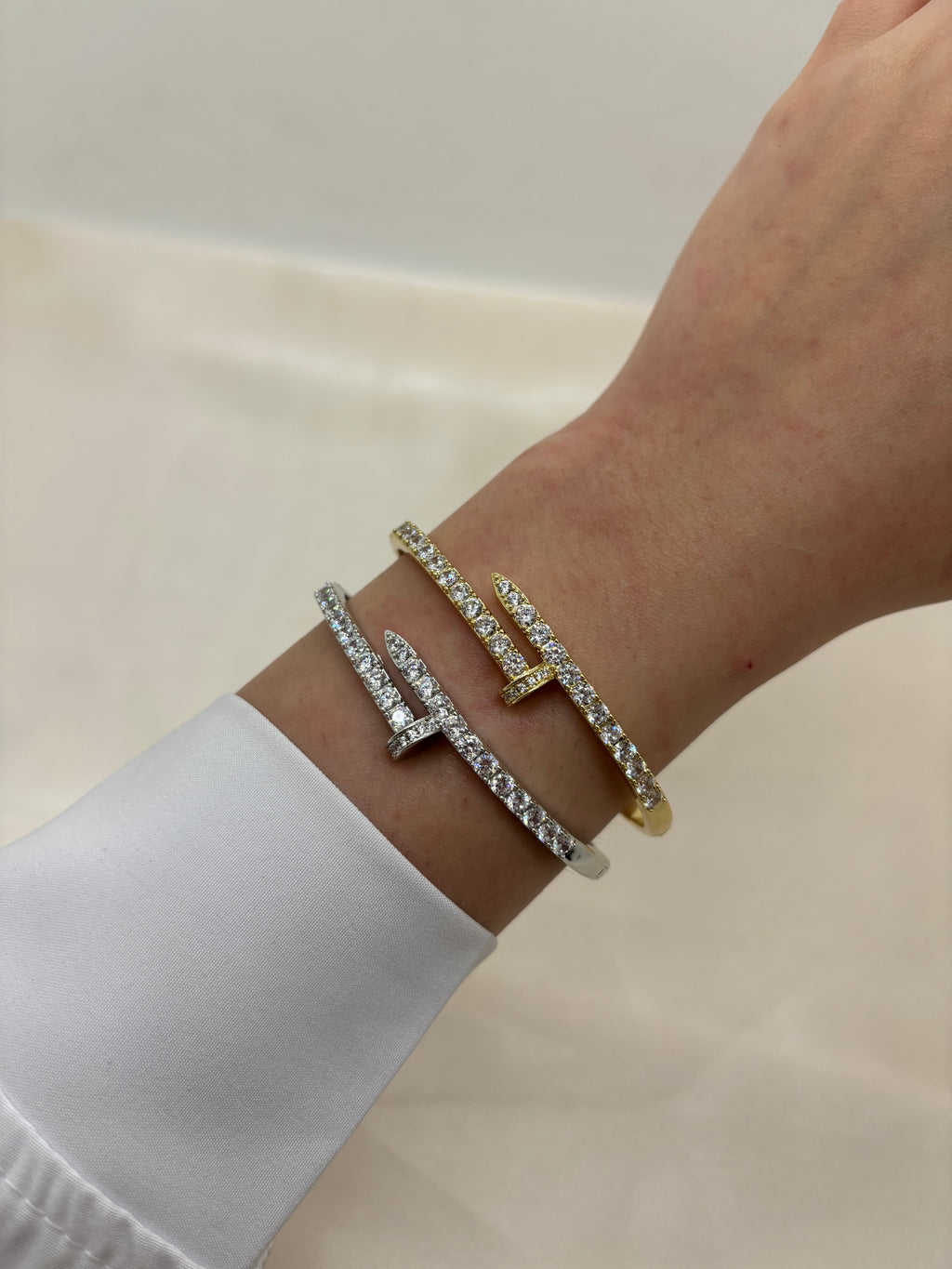Zircon Cartier bangle