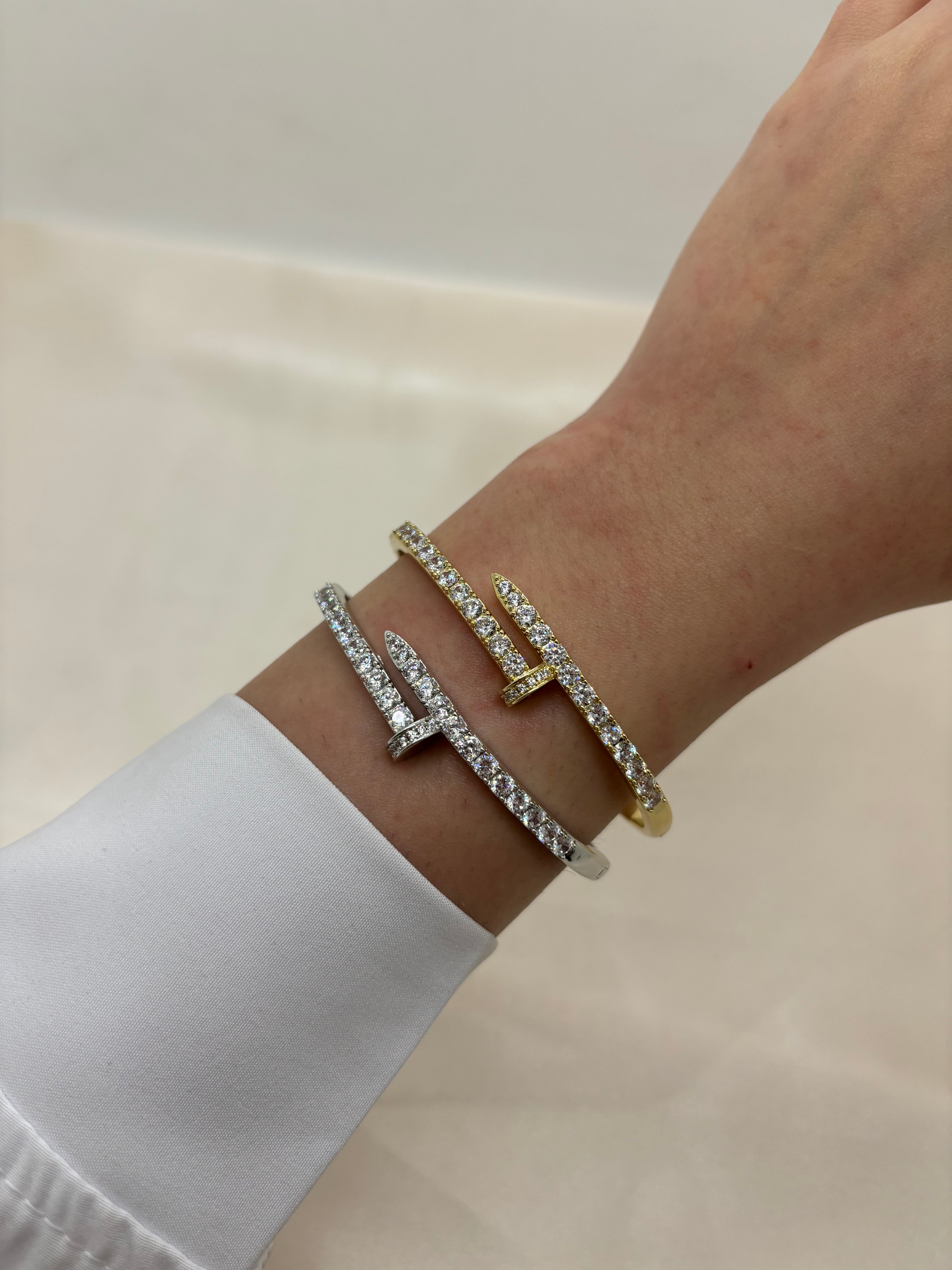 Zircon Cartier bangle