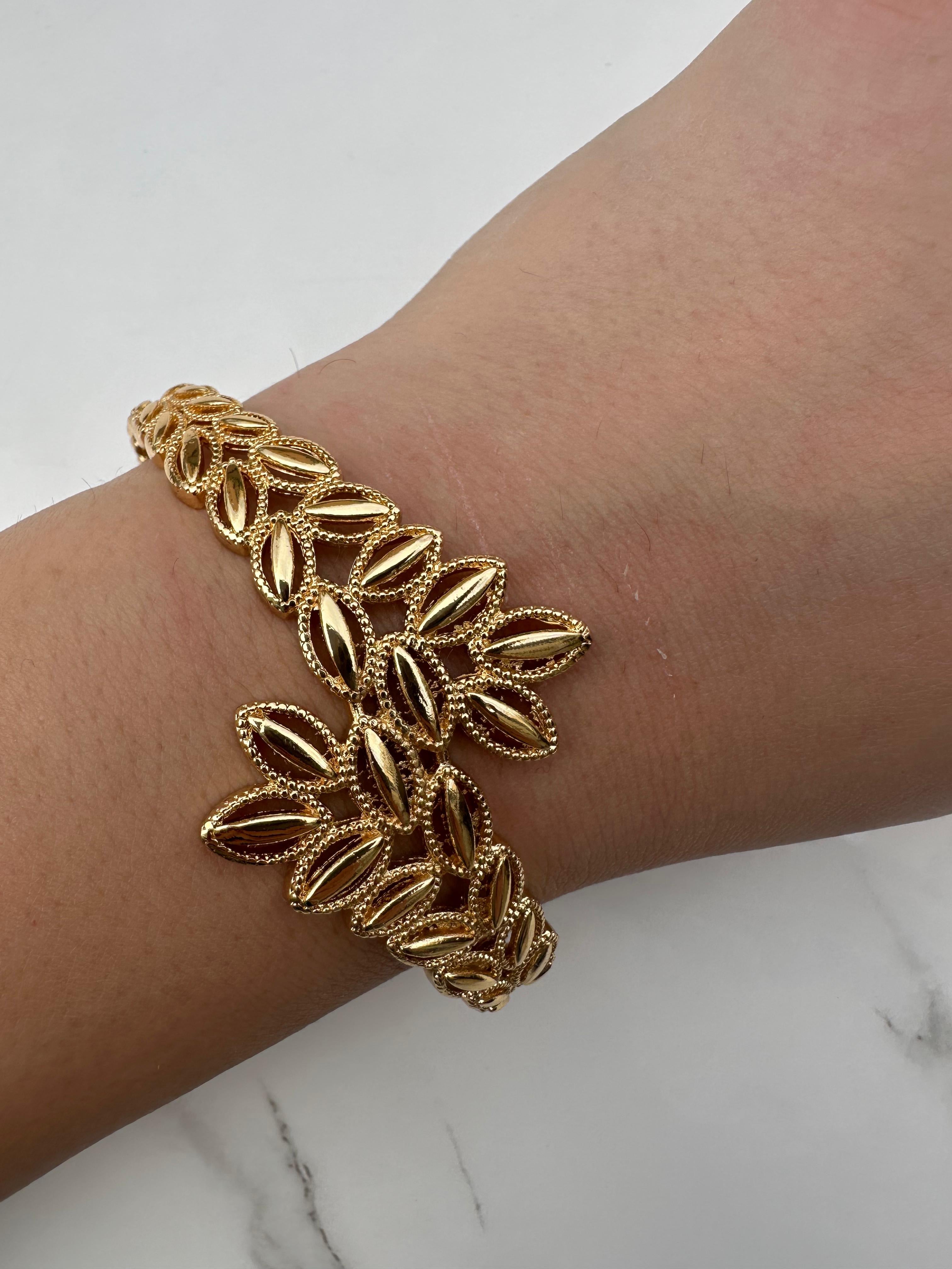 Bangle with ring set