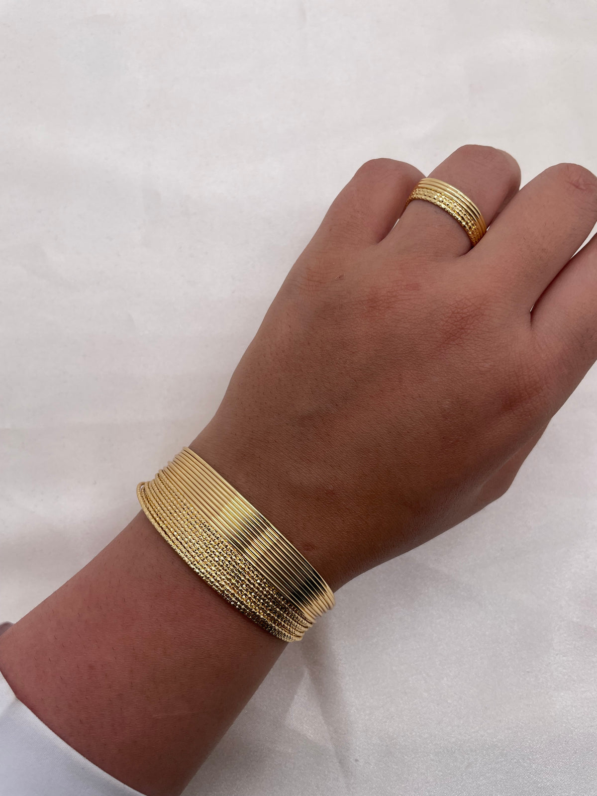 Bangle gold core